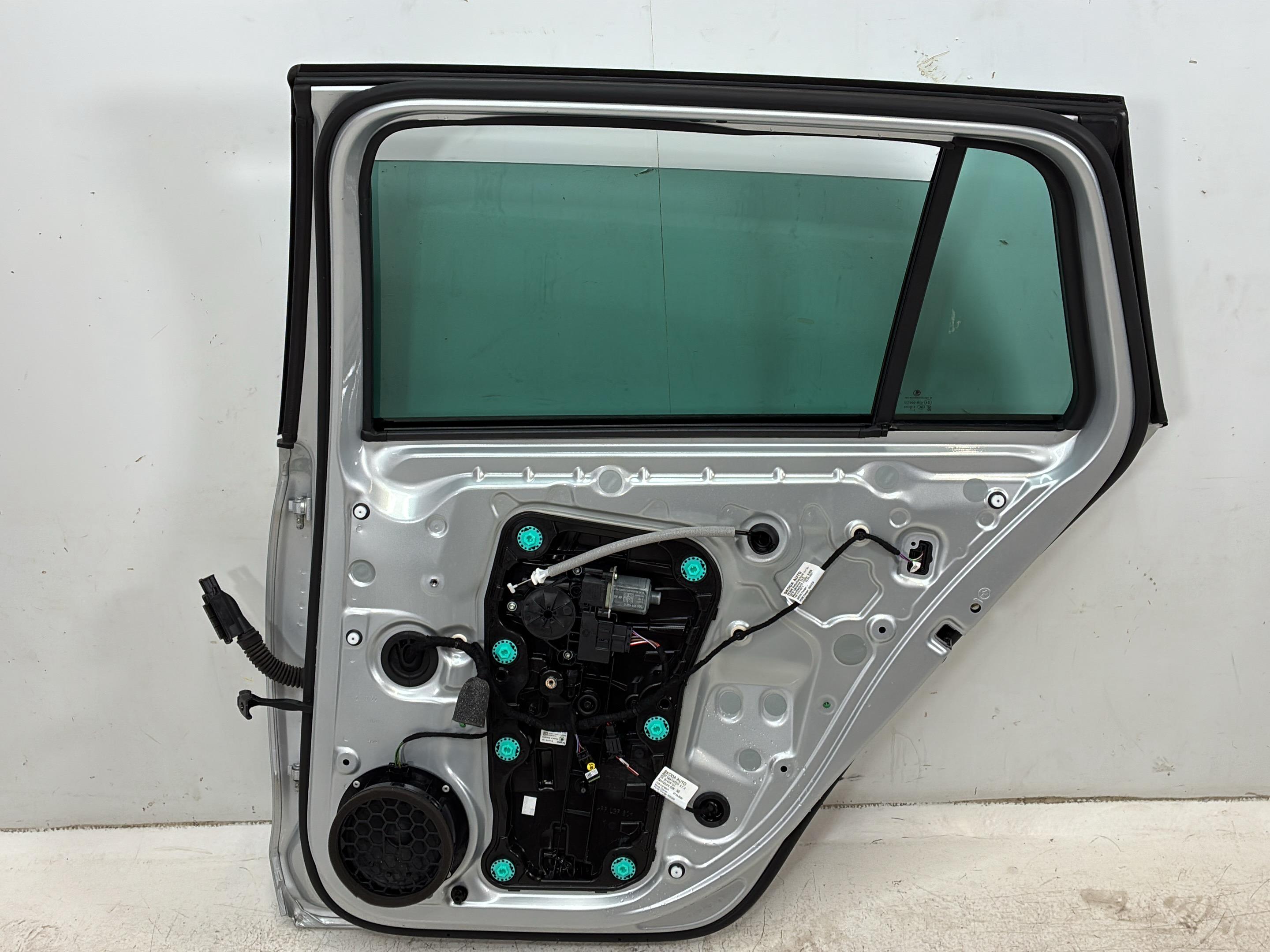 Door right rear SKODA Octavia IV (NX3) 2.0 TDI  110 kW  150 PS (01.2020-> )
