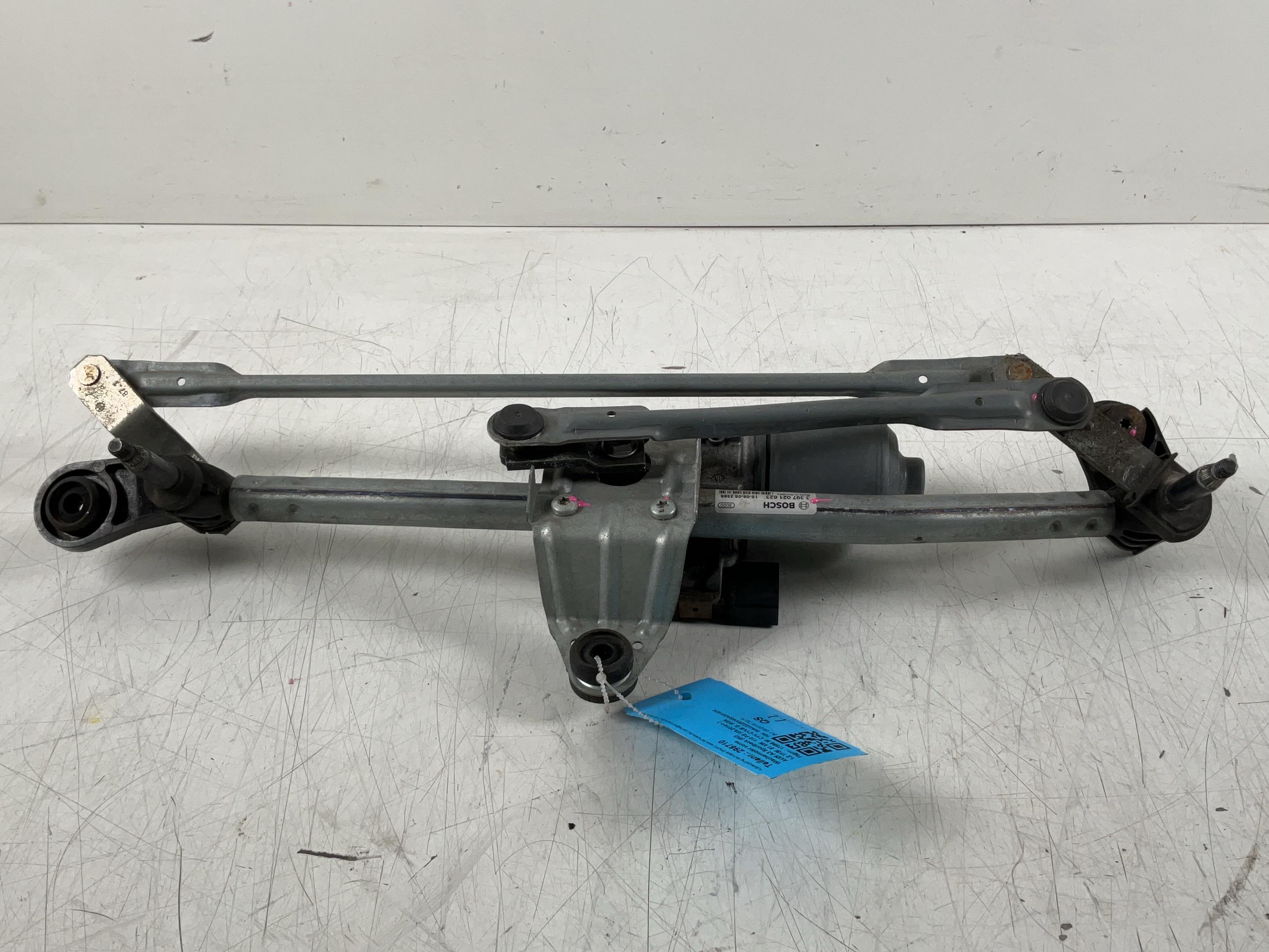 Wiper motor front AUDI A3 Sportback (8V) 1.2 TFSI  81 kW  110 PS (05.2014-> )