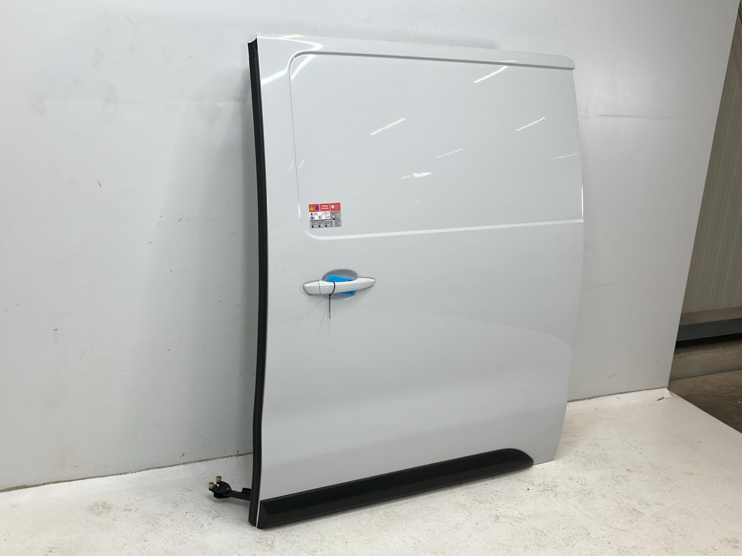 Schiebetür links CITROEN Jumpy Kasten (V) e-Jumpy HYDROGEN  100 kW  136 PS (10.2024-> )