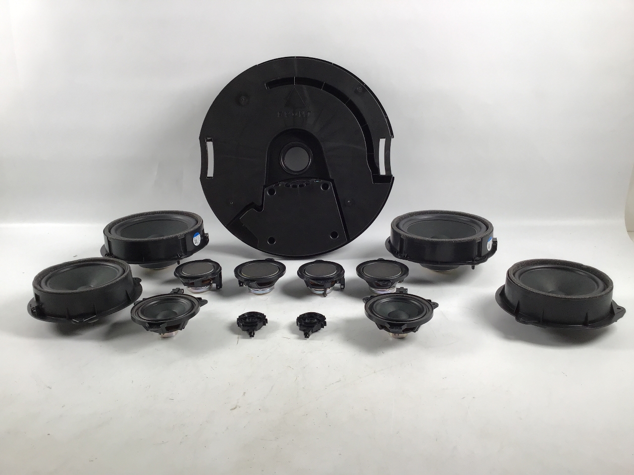 Système de haut-parleurs AUDI Q3 (F3B) 45 TFSI quattro  169 kW  230 PS (07.2018-> ) Système de haut-parleurs AUDI Q3 (F3B) 45 TFSI quattro  169 kW  230 PS (07.2018-> )