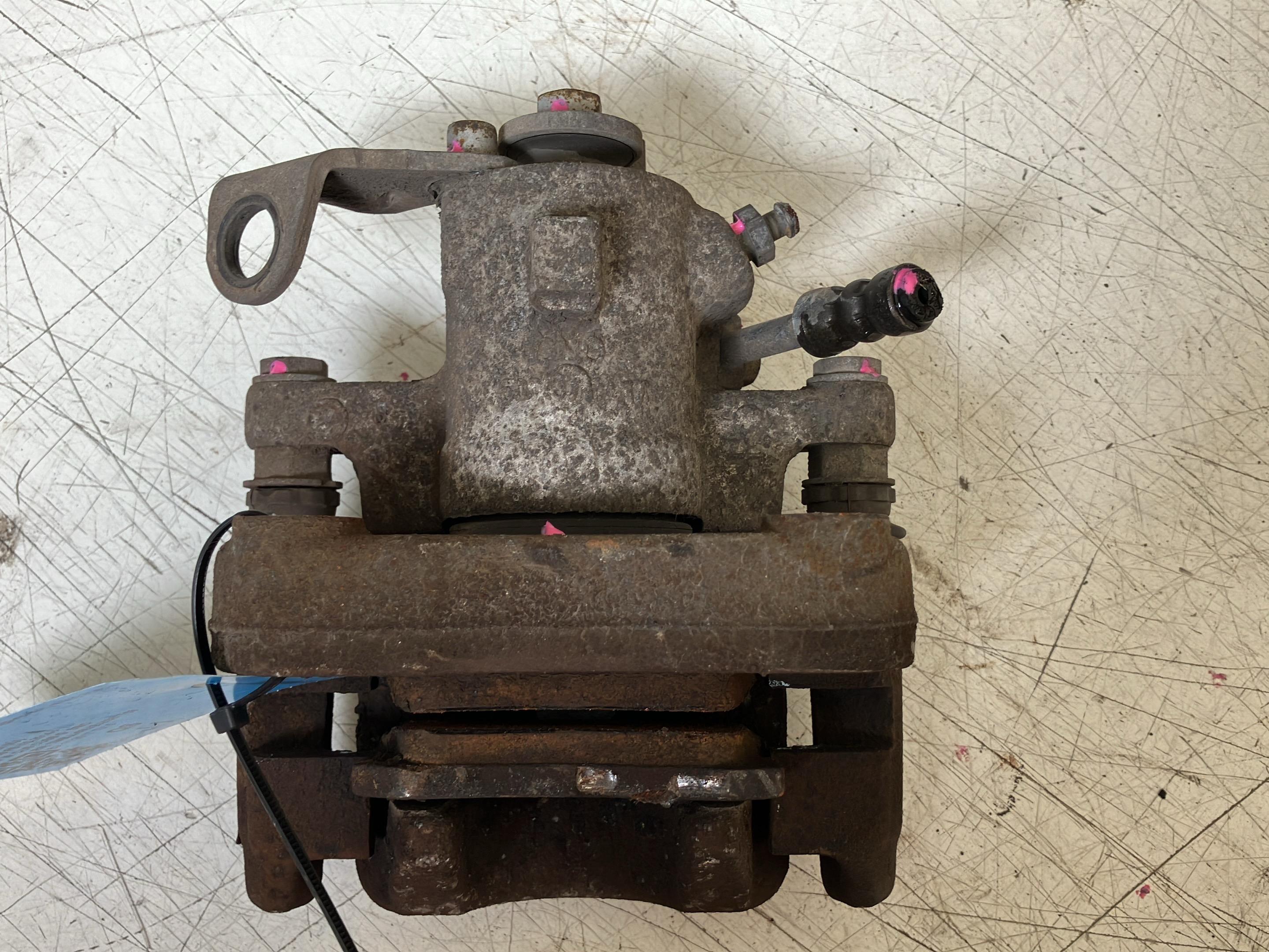 Bremssattel links hinten VW Polo V (6R, 6C) 2.0 R WCR  162 kW  220 PS (08.2013-> )
