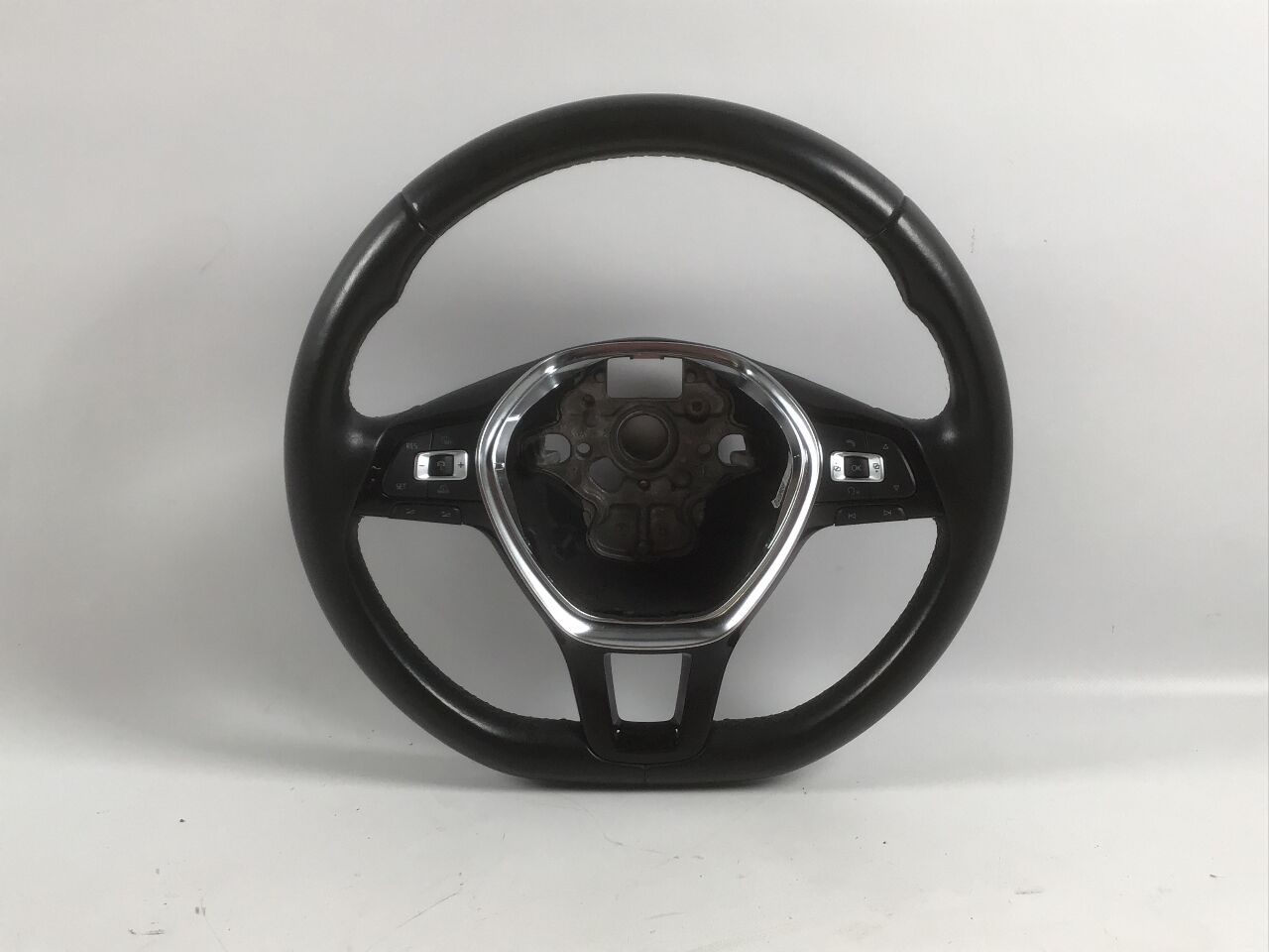 Steering wheel VW Passat B8 (3G) 1.6 TDI  88 kW  120 PS (08.2014-> )