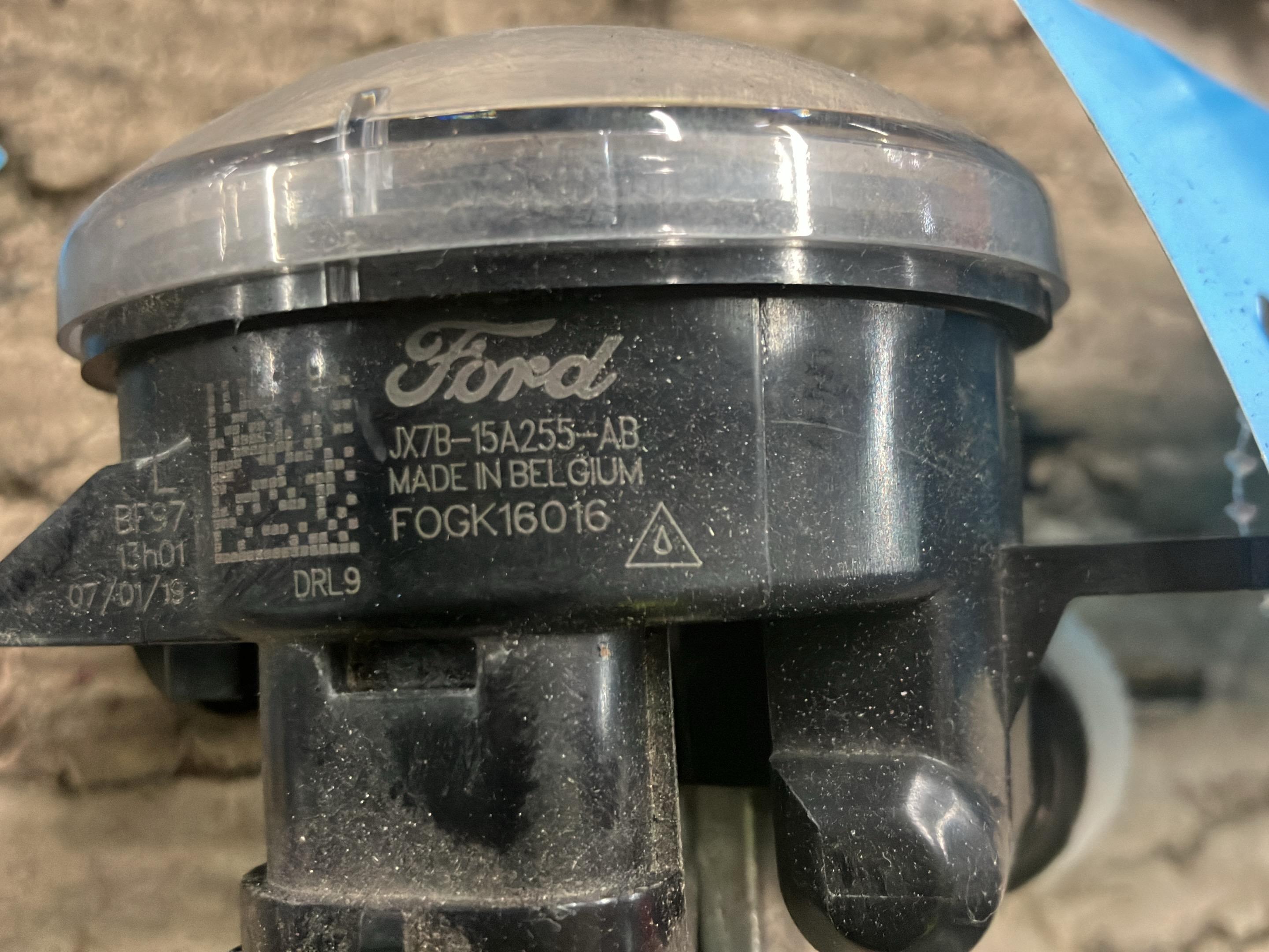 Nebelscheinwerfer links vorne FORD Focus IV Turnier (HP) 1.5 EcoBoost  134 kW  182 PS (09.2018-> )