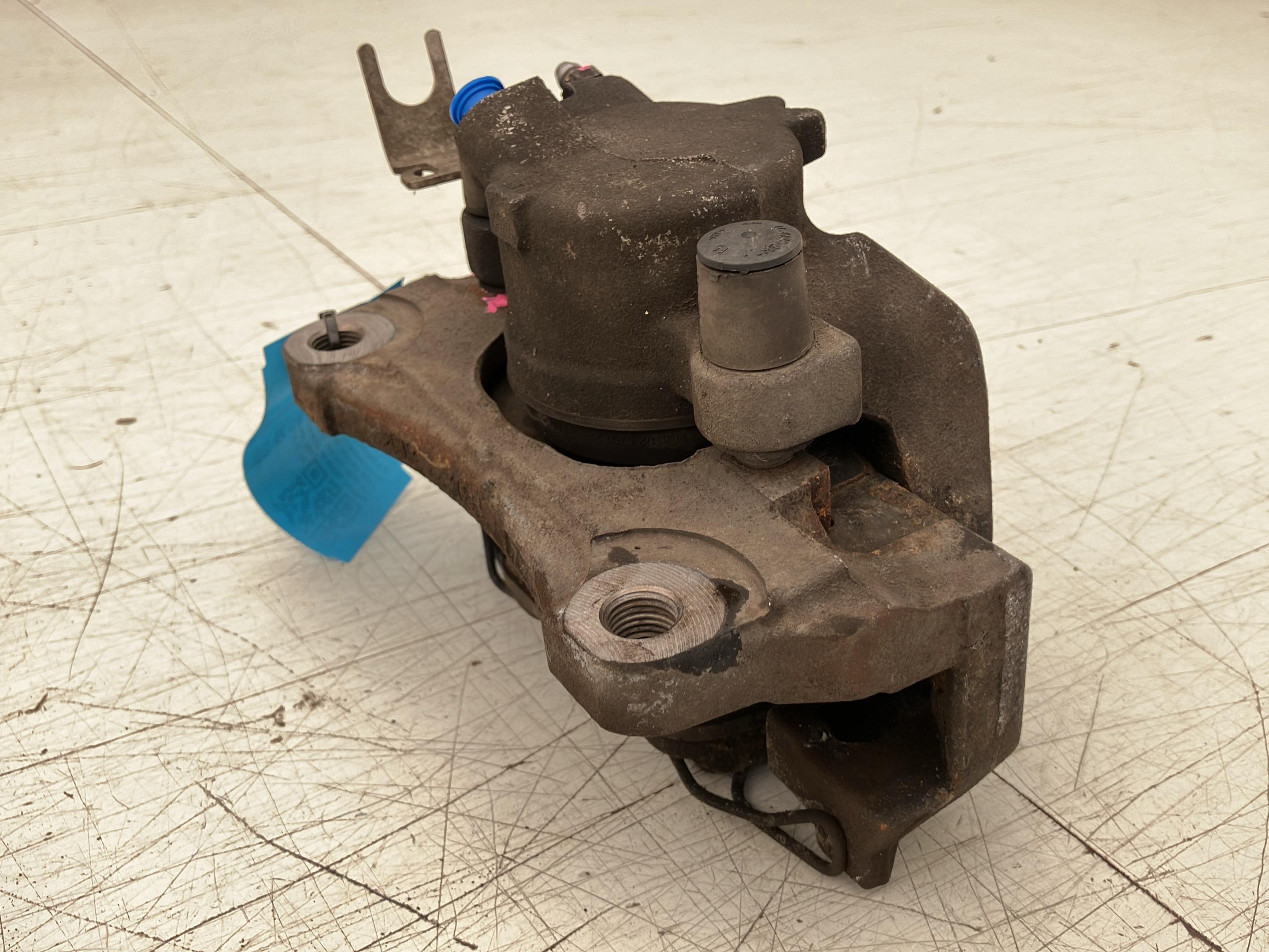 Brake caliper left front AUDI A4 (8W, B9) 1.4 TFSI  110 kW  150 PS (08.2015-> )