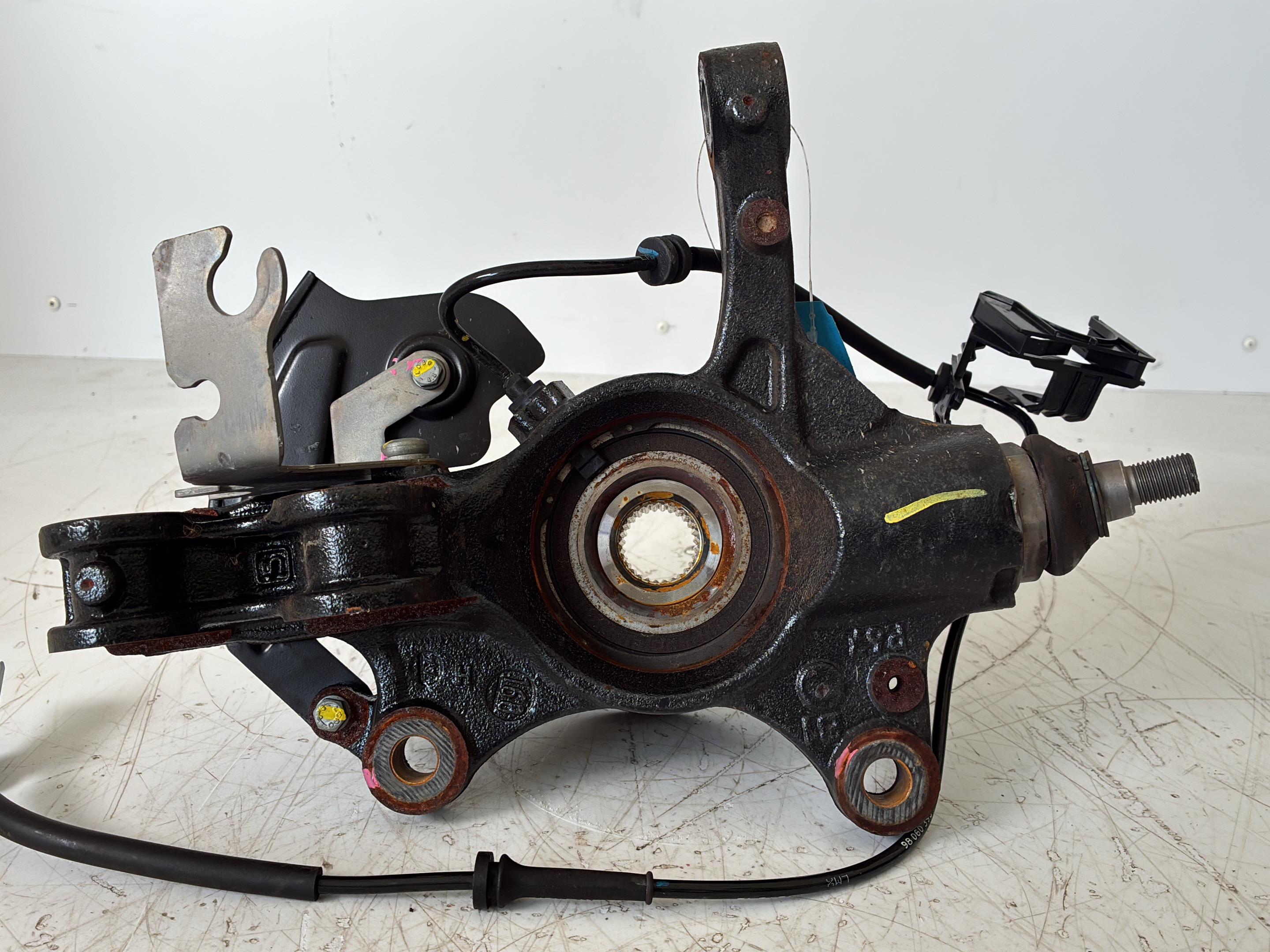 Axle stub right front PEUGEOT Jumpy Kasten (V) Vivaro-e HYDROGEN  100 kW  136 PS (10.2024-> )
