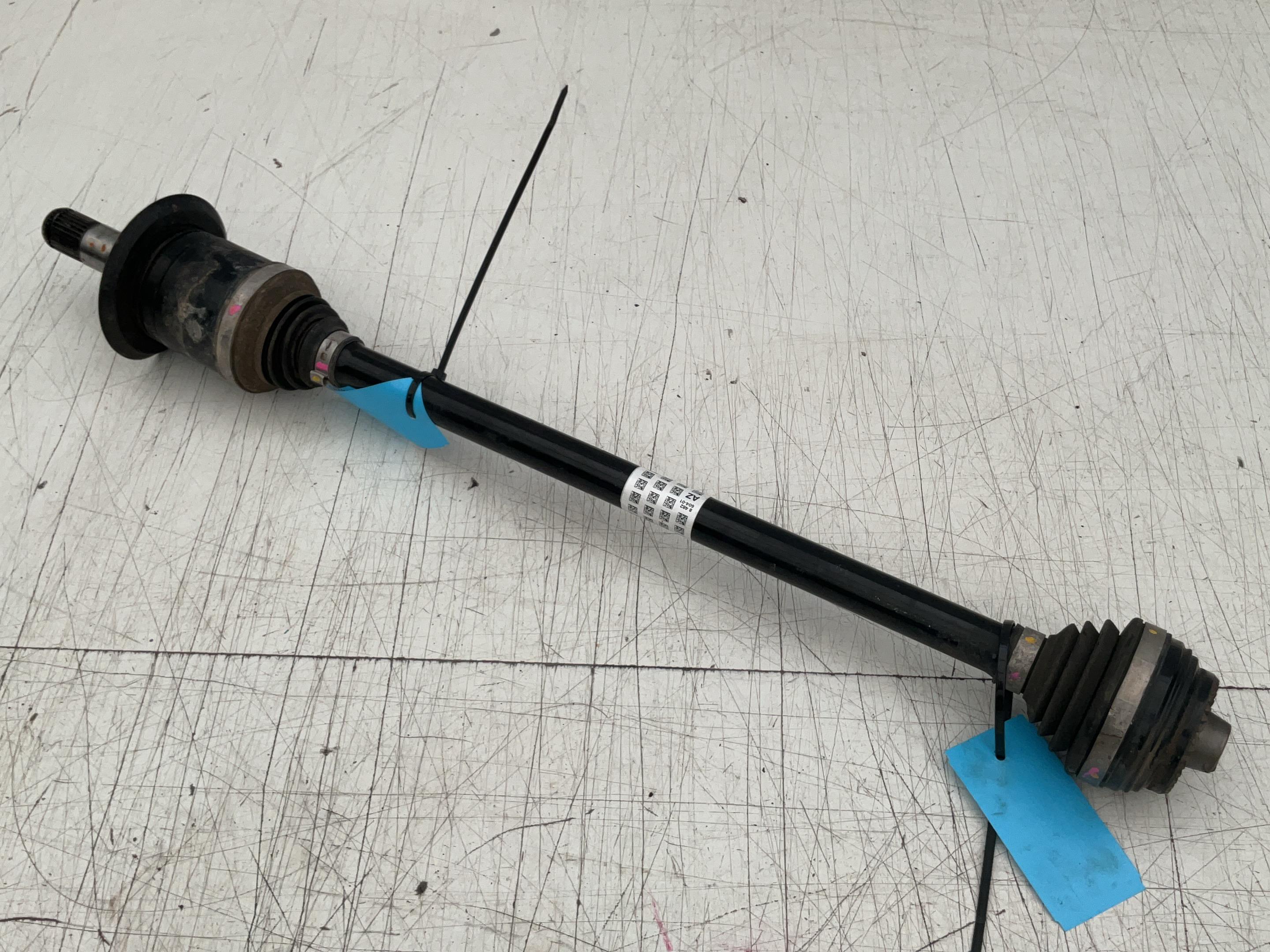 Arbre d'entraînement arrière droit BMW 3er Touring (G21, G81) 320d  140 kW  190 PS (07.2019-02.2020)