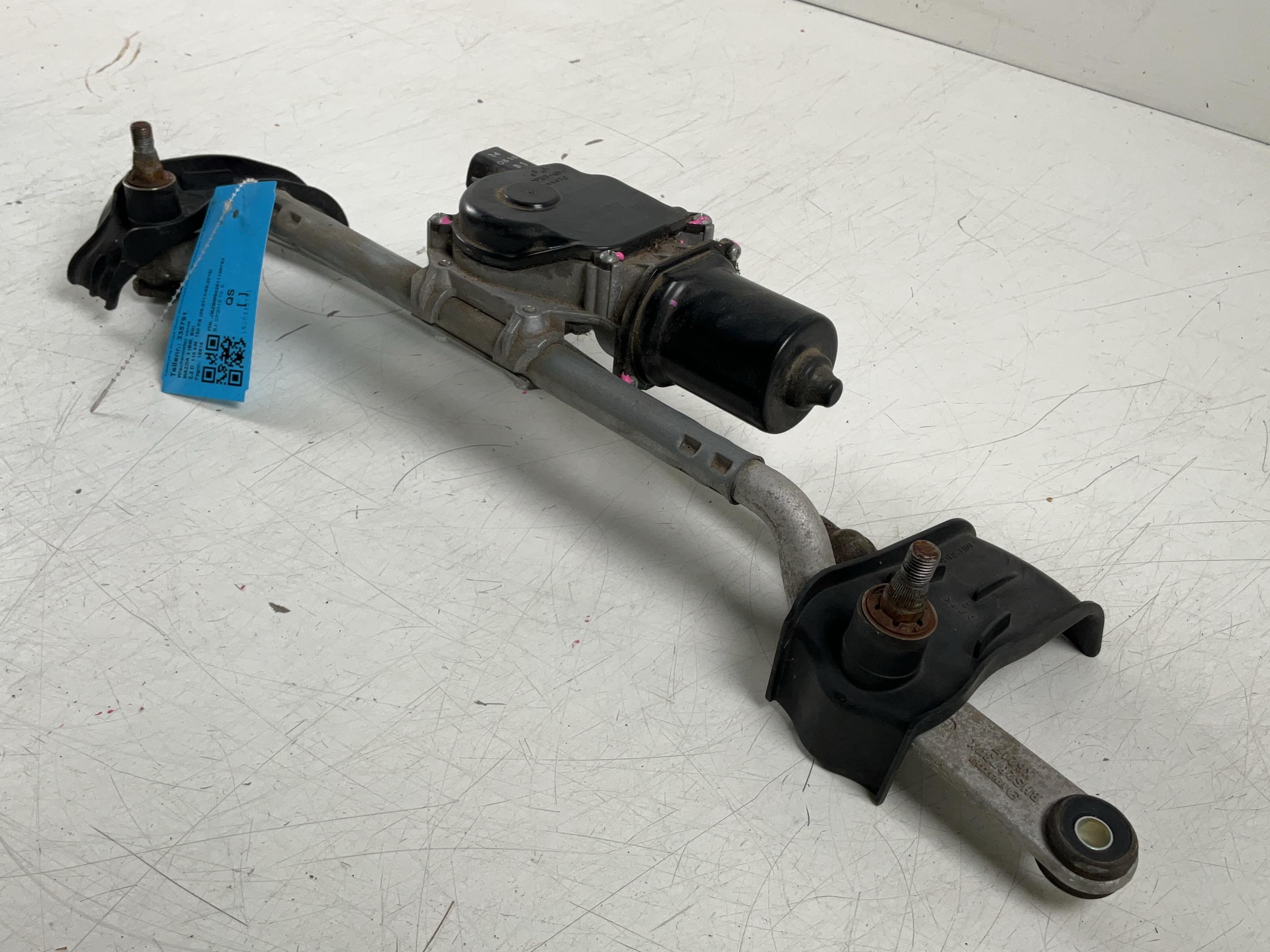 Wiper motor front MAZDA 3 (BM, BN) 2.2 D  110 kW  150 PS (09.2013-05.2019)