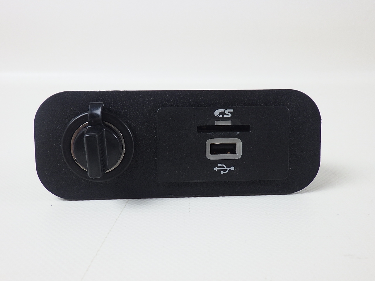 Prise média FORD USA Mustang VI Convertible 5.0 V8  310 kW  422 PS (07.2015-> ) Prise média FORD USA Mustang VI Convertible 5.0 V8  310 kW  422 PS (07.2015-> )