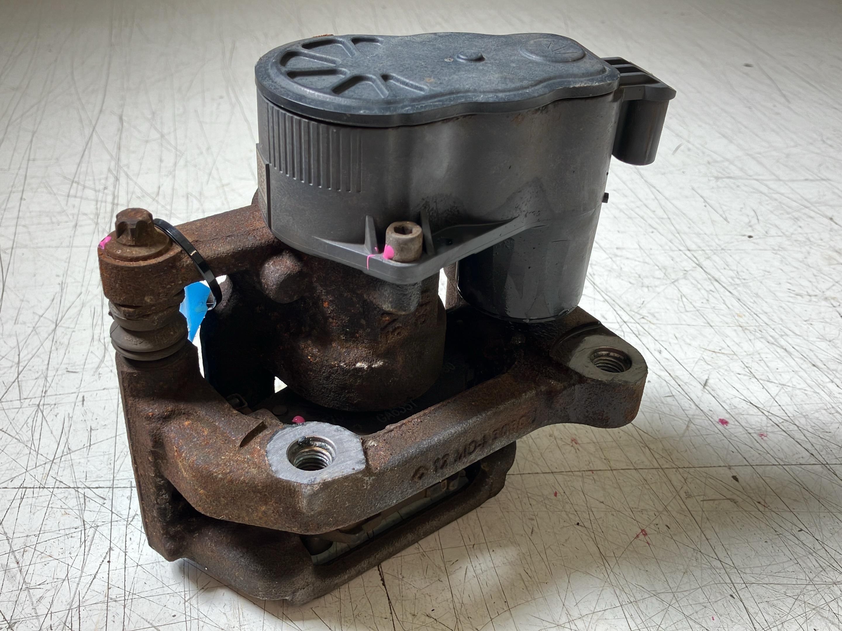 Bremssattel links hinten PEUGEOT Rifter 1.2 PureTech 110  81 kW  110 PS (09.2018-> )