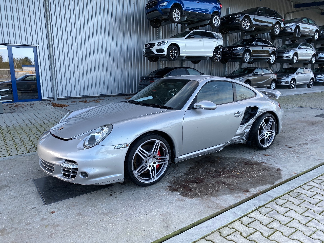 PORSCHE
