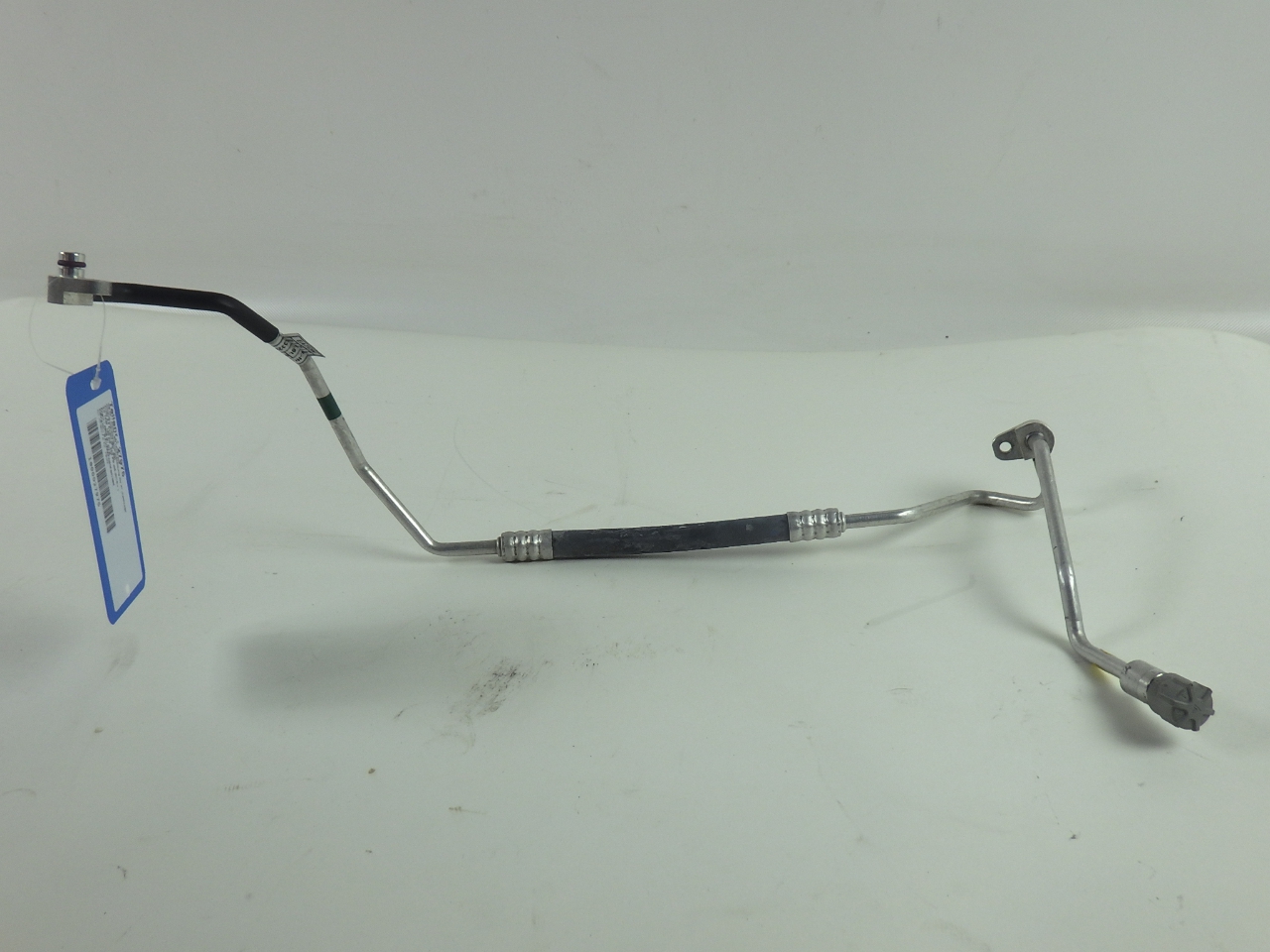 Conduite sous pression AUDI A4 Avant (8W, B9) 2.0 TFSI  185 kW  252 PS (05.2016-> ) Conduite sous pression AUDI A4 Avant (8W, B9) 2.0 TFSI  185 kW  252 PS (05.2016-> )