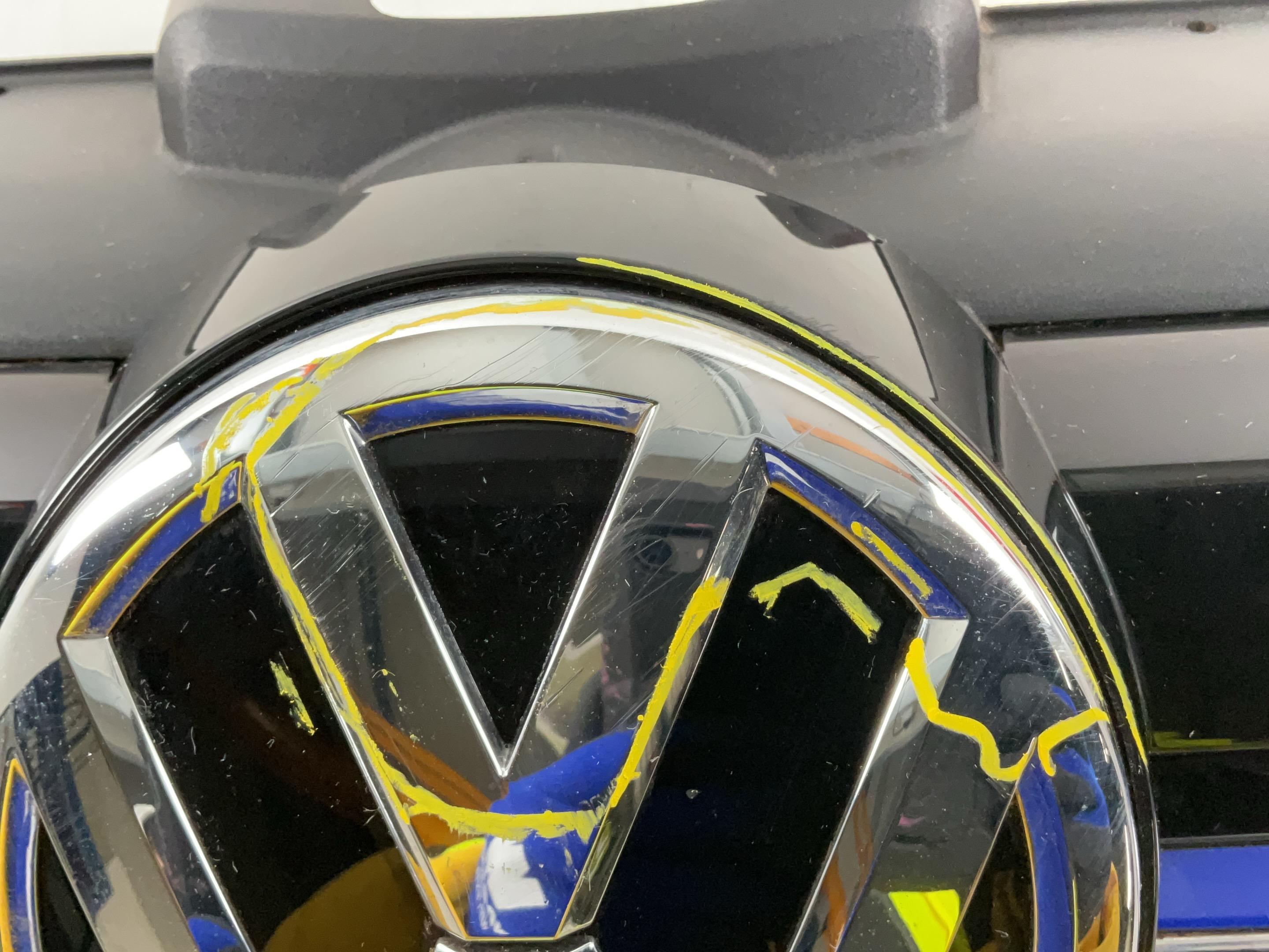 Radiator grille VW Golf VII (5G) 1.0 TSI  63 kW  86 PS (01.2017-> )