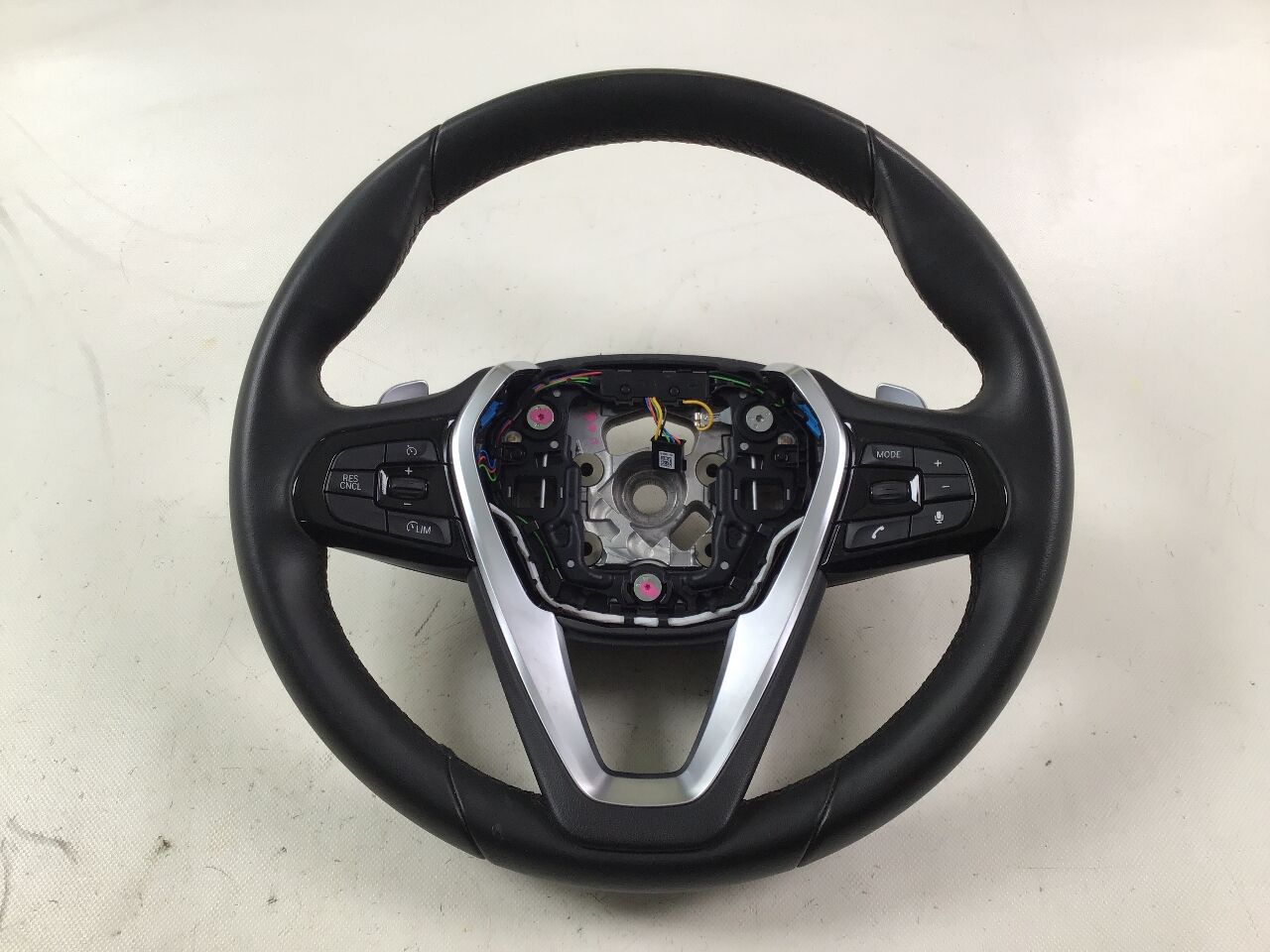 Steering wheel BMW 5er (G30, F90) 518d  100 kW  136 PS (07.2018-> )