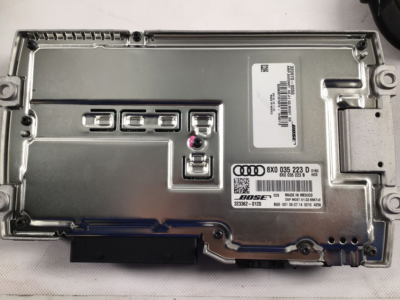 Loudspeaker system AUDI Q3 (8U) RS 2.5 quattro  250 kW  340 PS (05.2013-10.2018)