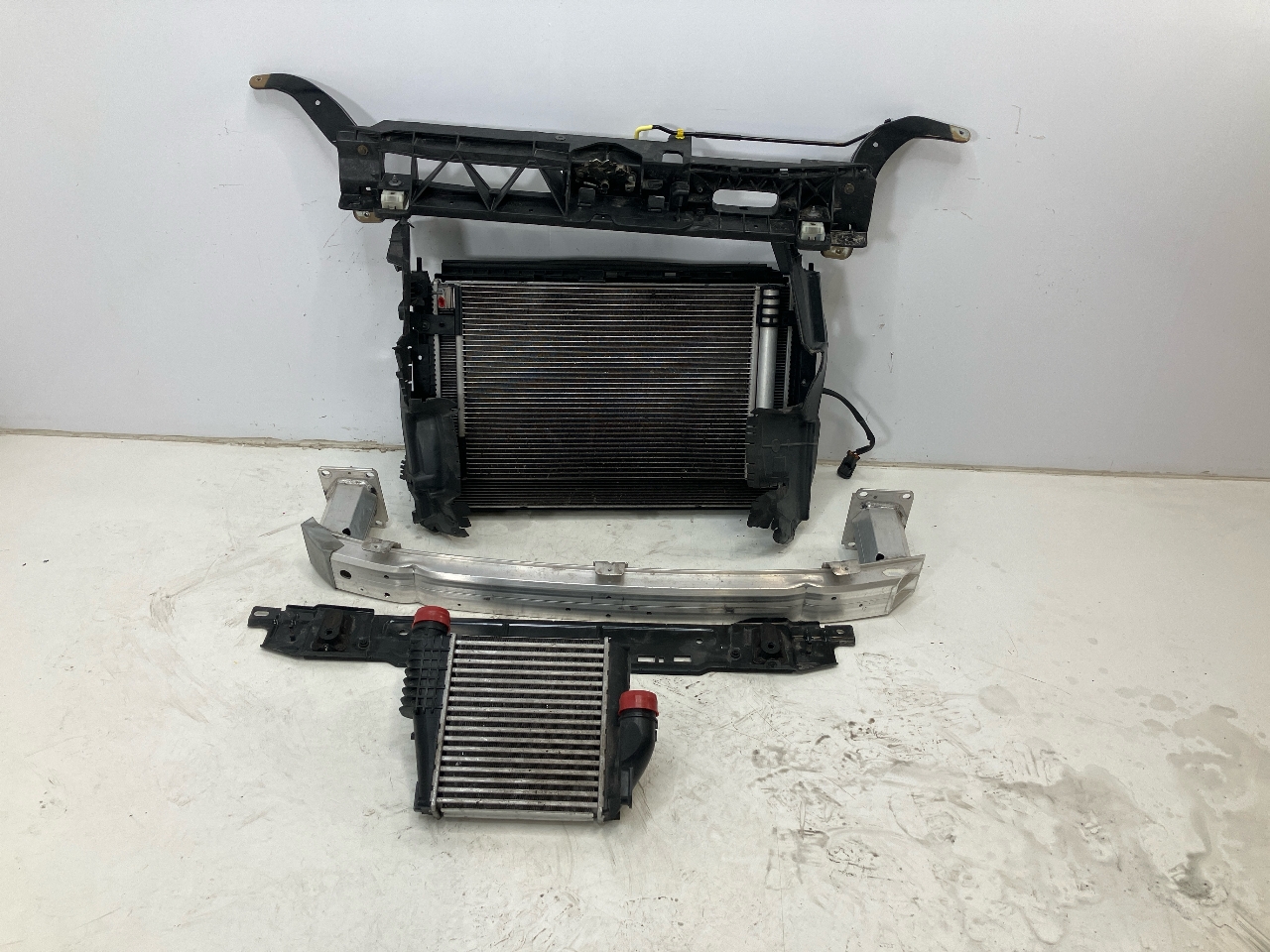 Kühlerpaket mit Schlossträger CITROEN C4 II Picasso 1.6 THP 165  121 kW  165 PS (07.2014-> ) Kühlerpaket mit Schlossträger CITROEN C4 II Picasso 1.6 THP 165  121 kW  165 PS (07.2014-> )