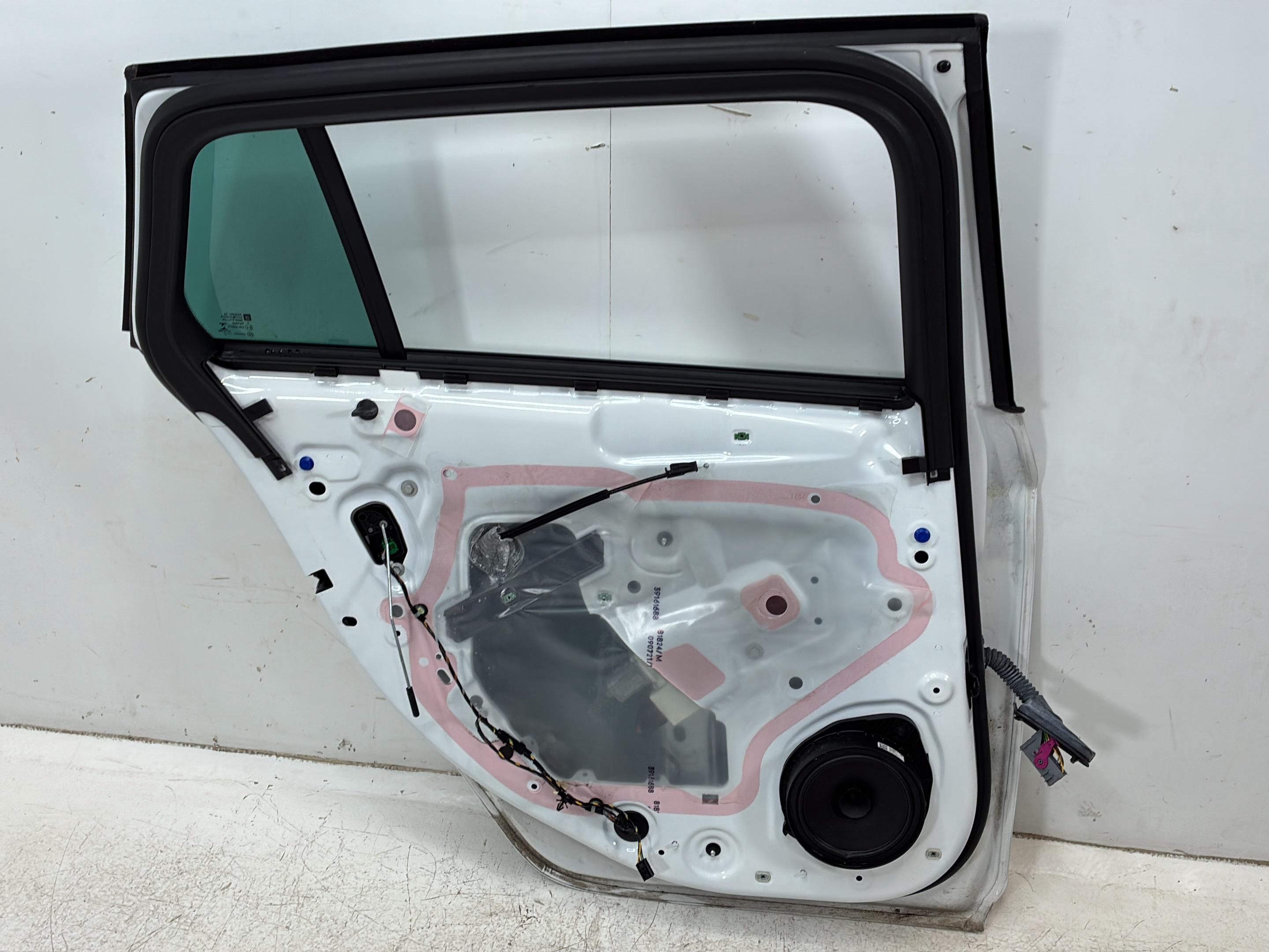 Door left rear OPEL Astra K Sports Tourer (B16) 1.2 Turbo  81 kW  110 PS (08.2019-> )