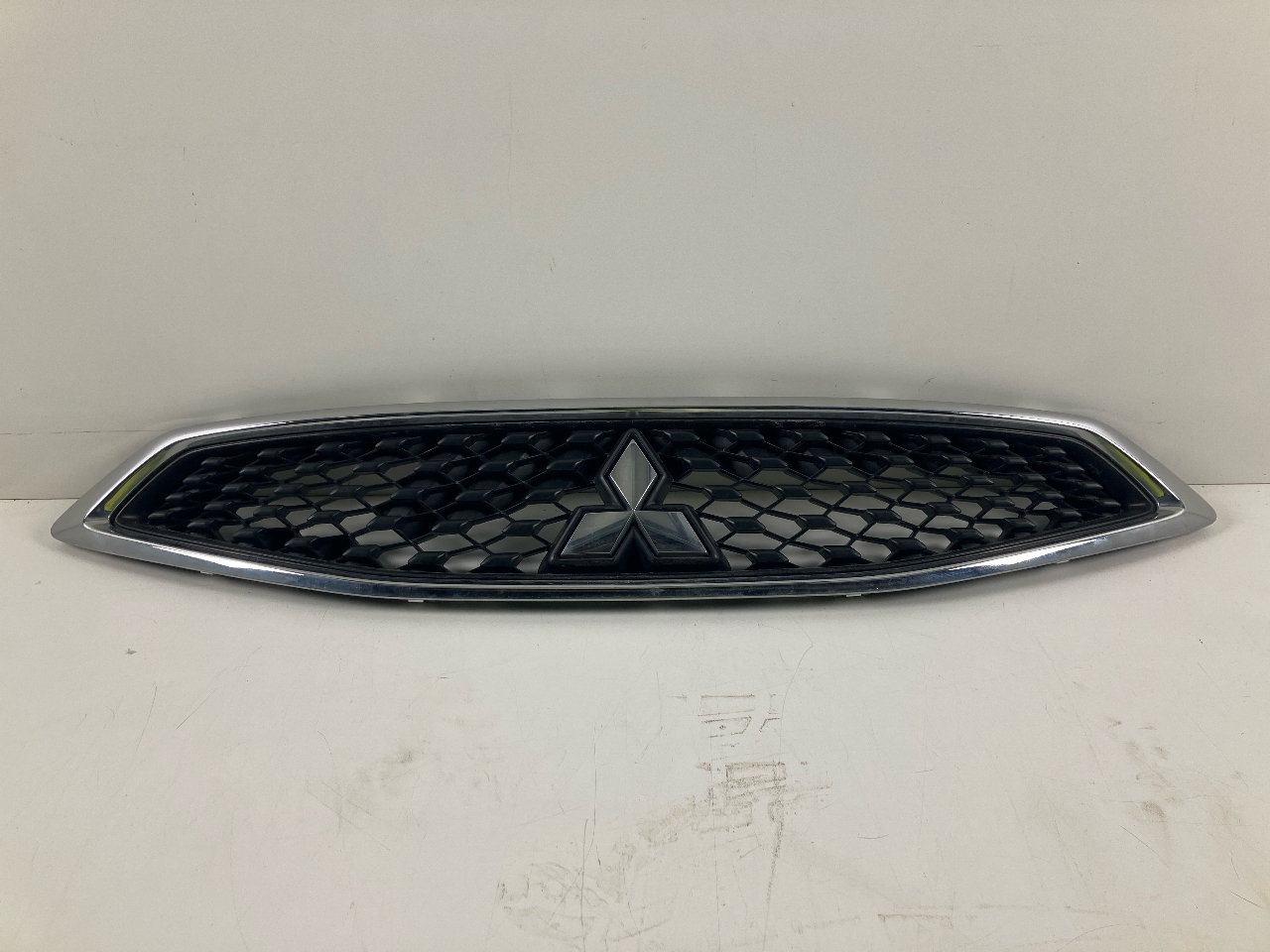Grille de calandre MITSUBISHI Space Star VI Schrägheck (A0) 1.0  52 kW  71 PS (05.2012-> )