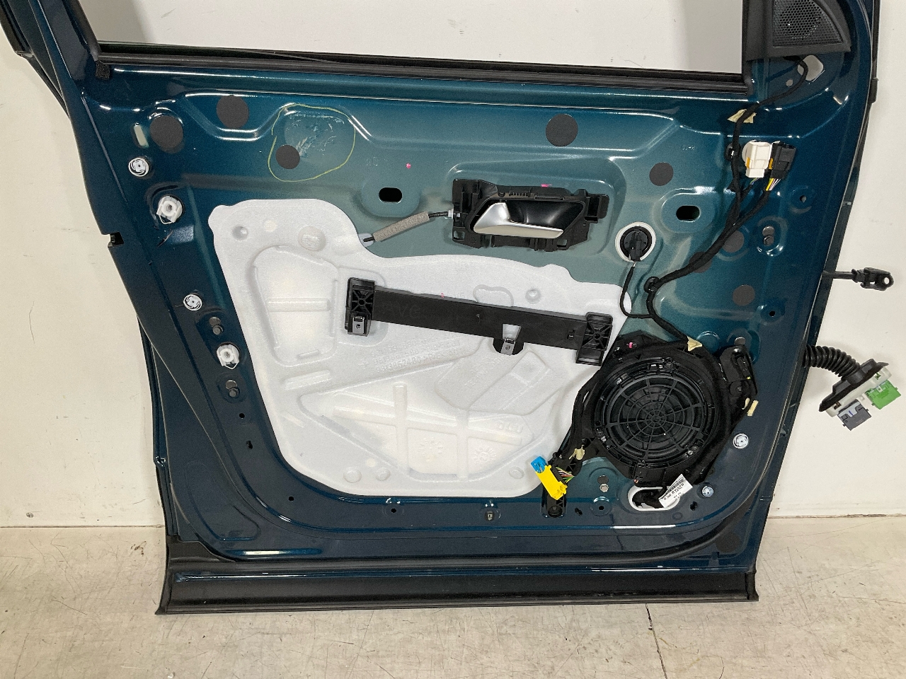 Door left front PEUGEOT 3008 II (MC, MR, MJ, M4) Hybrid4  147 kW  200 PS (10.2019-> )