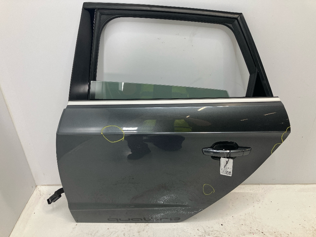 drzwi lewy tył AUDI A3 Sportback (8V) RS3 quattro  270 kW  367 PS (03.2015-> )