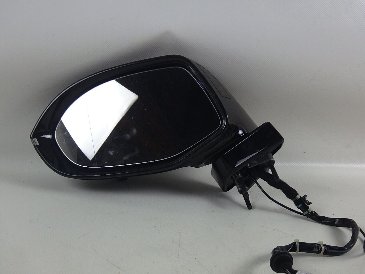 Side mirror left AUDI A7 Sportback (4G) 3.0 TDI quattro  200 kW  272 PS (05.2014-05.2018)