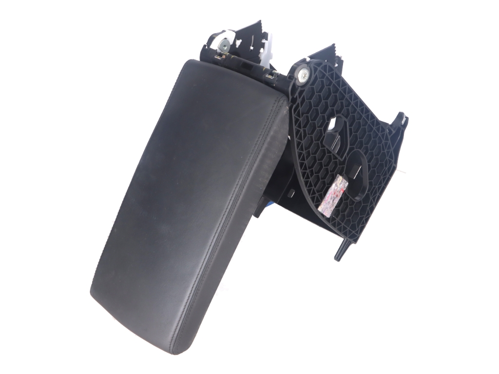 Accoudoir SKODA Superb III Kombi (3V) 2.0 TDI 4x4  147 kW  200 PS (03.2015-> ) Accoudoir SKODA Superb III Kombi (3V) 2.0 TDI 4x4  147 kW  200 PS (03.2015-> )