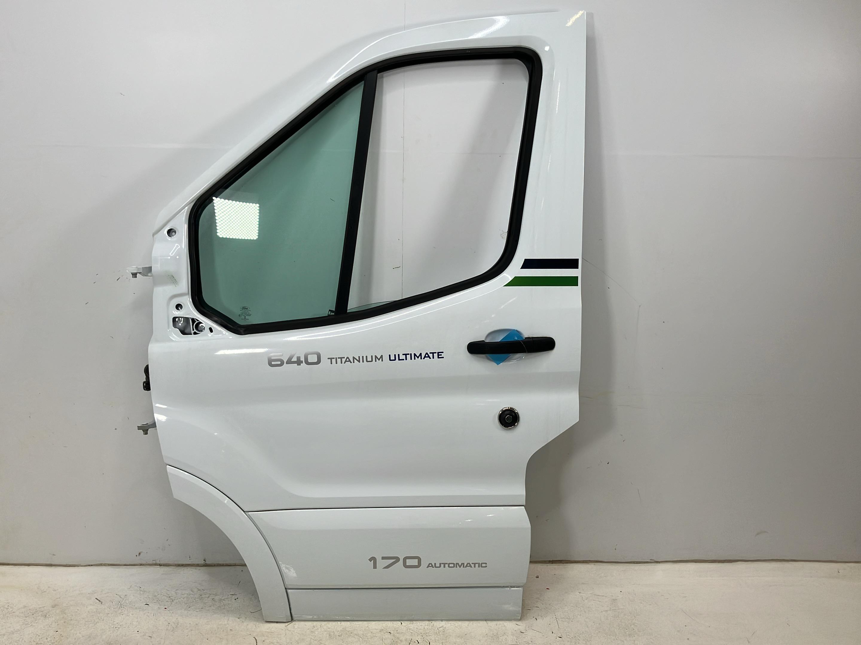 Door left front FORD Transit V363 Pritsche/Fahrgestell (FED, FFD) 2.0 EcoBlue  121 kW  165 PS (07.2023-> )