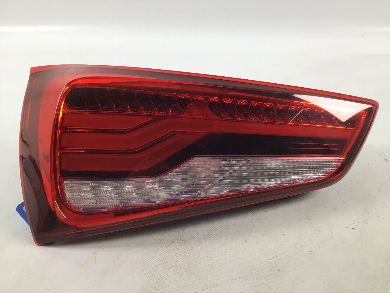 Tail-lamp left outside AUDI A1 (8X) 1.4 TDI  66 kW  90 PS (11.2014-10.2018)