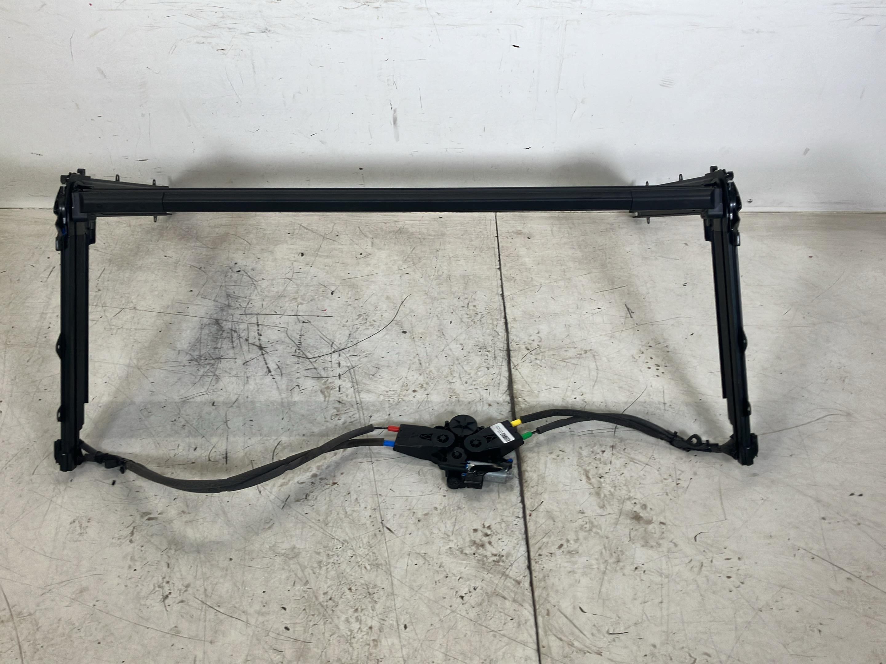 Couverture de l'espace de chargement BMW X5 (G05, F95) xDrive40d Mild-Hybrid  259 kW  352 PS (06.2023-> )