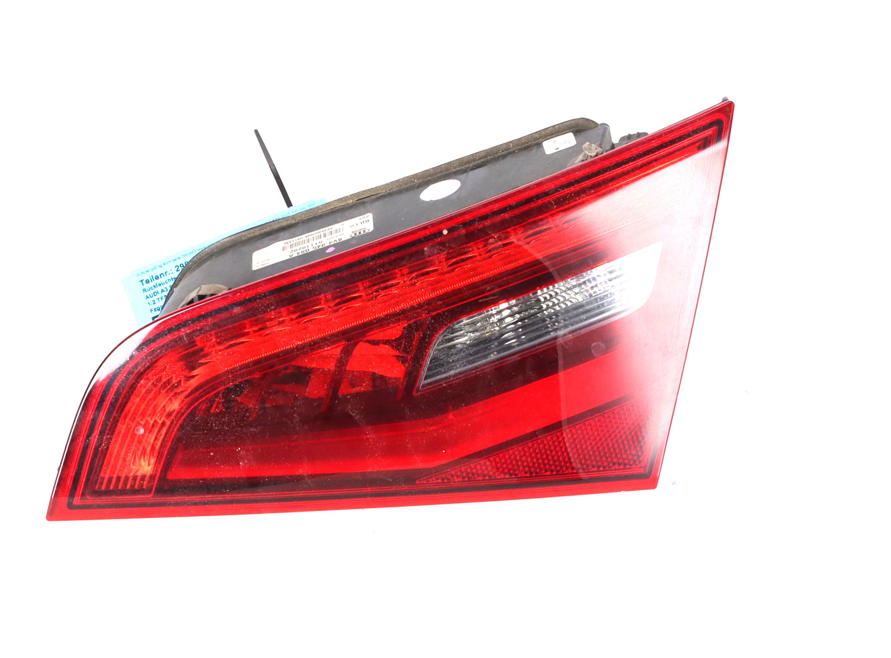Rückleuchte innen rechts AUDI A3 Sportback (8V) 1.2 TFSI  81 kW  110 PS (05.2014-> )
