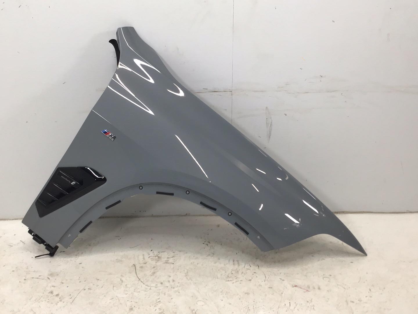 Apărătoare de noroi dreapta față BMW X5 (G05, F95) xDrive40d Mild-Hybrid  259 kW  352 PS (06.2023-> )