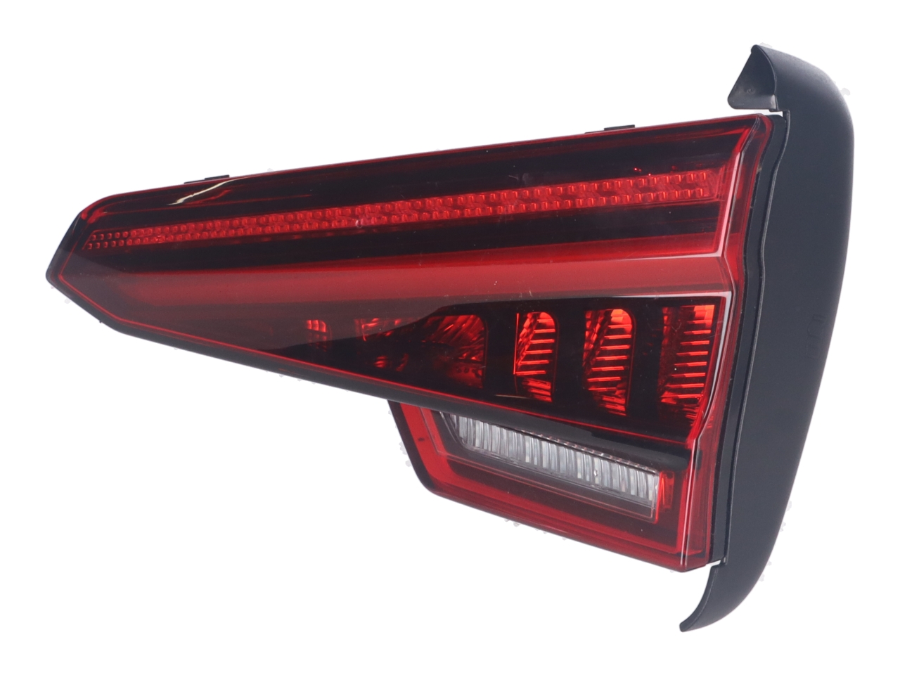 Rückleuchte innen rechts AUDI A4 (8W, B9) 35 TFSI Mild Hybrid  110 kW  150 PS (12.2018-> )