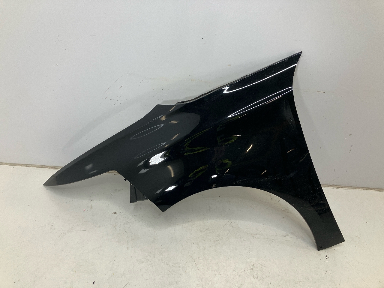 Kotflügel links vorne CITROEN C4 II Picasso 1.6 THP 165  121 kW  165 PS (07.2014-> ) Kotflügel links vorne CITROEN C4 II Picasso 1.6 THP 165  121 kW  165 PS (07.2014-> )