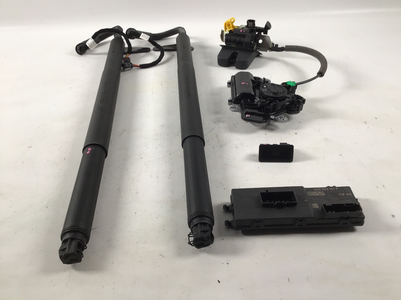 Set pentru hayon electric VW Tiguan II (AD) 2.0 TSI R 4motion  235 kW  320 PS (11.2020-> )