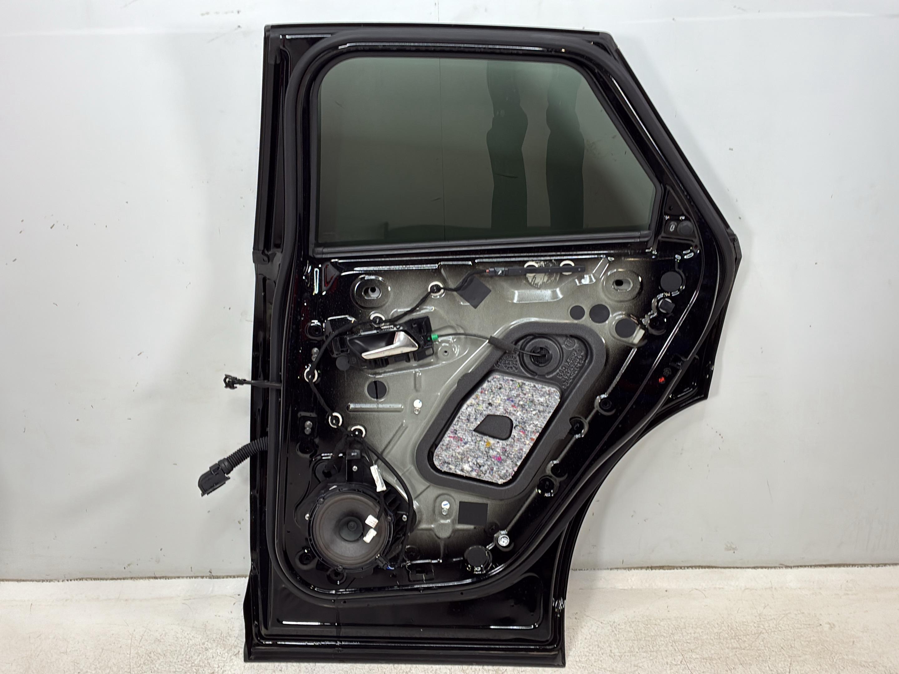 ușă dreapta spate PEUGEOT 3008 II (MC, MR, MJ, M4) 1.2 Hybrid 136  100 kW  136 PS (05.2023-> )
