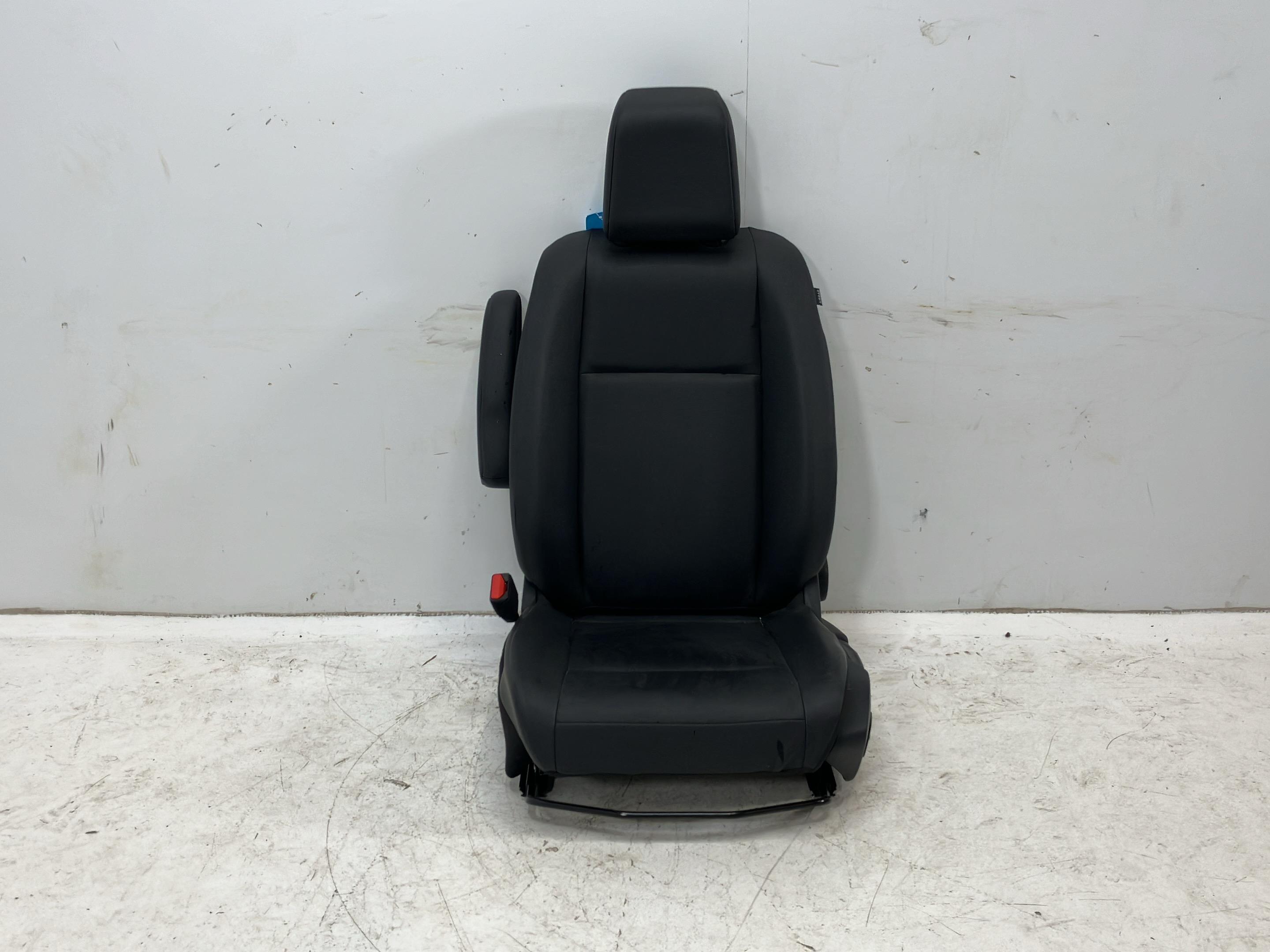 Sitz links vorne PEUGEOT Expert III Kasten (V) E-Expert Hydrogen  100 kW  136 PS (10.2024-> )