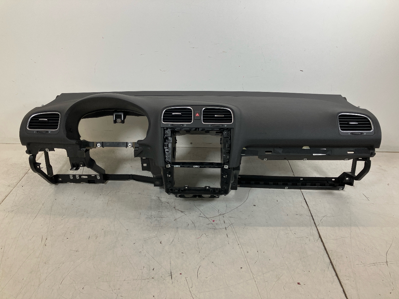 Armaturenbrett VW Golf VI (5K) 2.5  125 kW  170 PS (07.2009-05.2013)