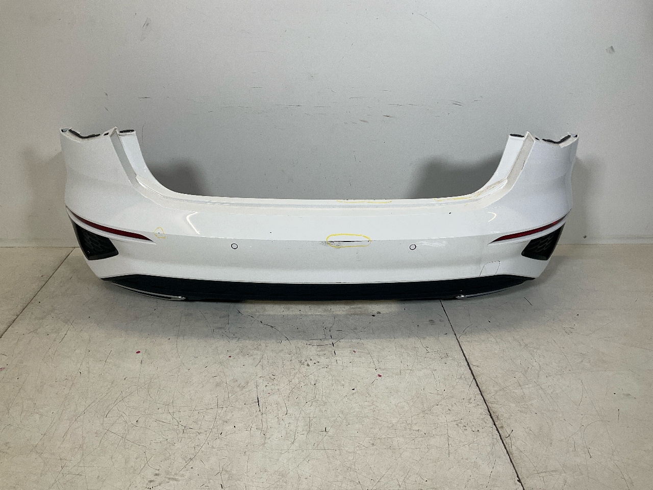 Stoßstange hinten AUDI A3 Sportback (8Y) 35 TFSI  110 kW  150 PS (11.2019-> ) Stoßstange hinten AUDI A3 Sportback (8Y) 35 TFSI  110 kW  150 PS (11.2019-> )