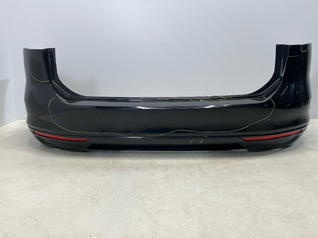 Bumper rear VW Passat B8 Variant (3G) 2.0 TDI  110 kW  150 PS (11.2014-> )