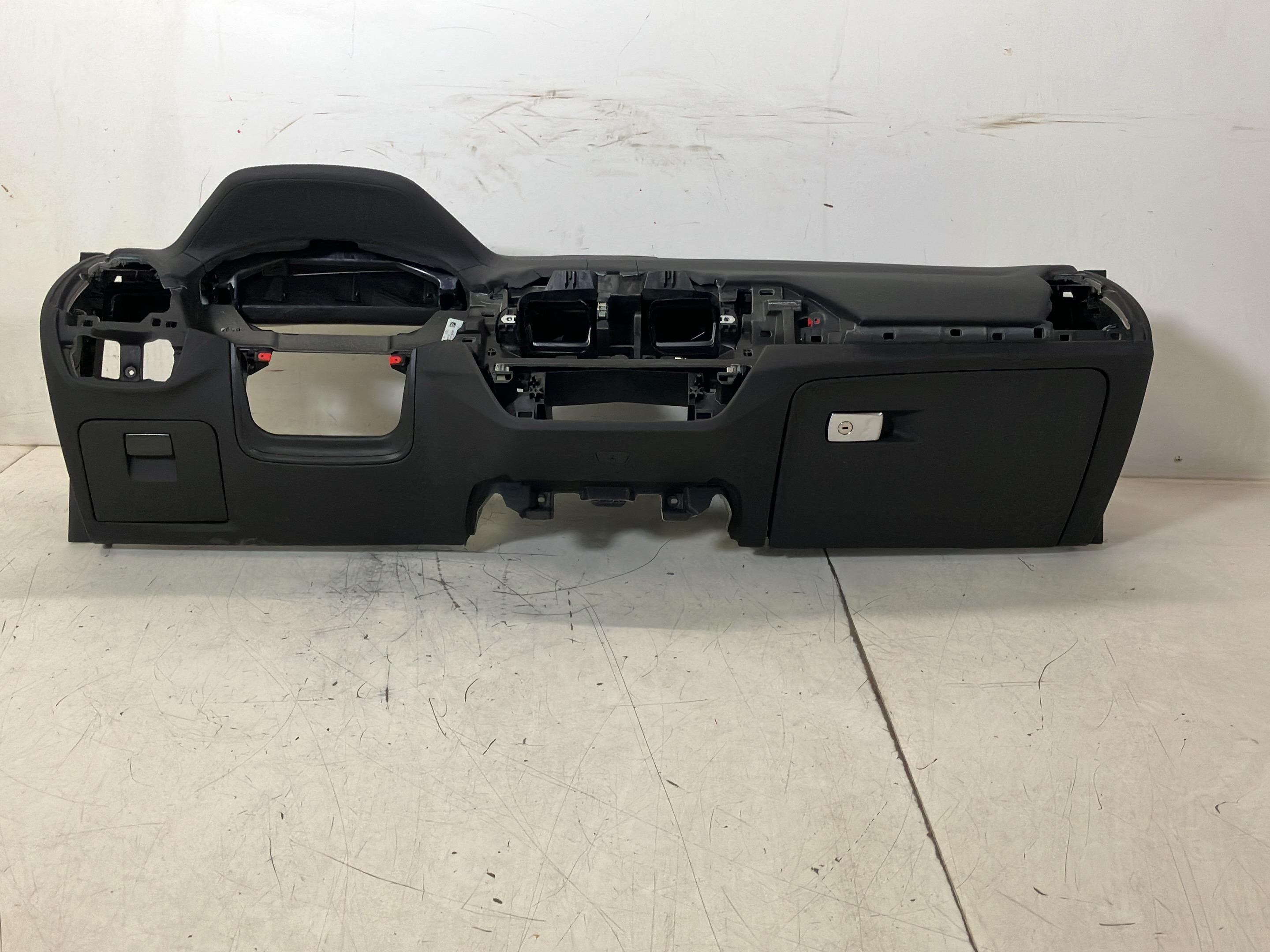 Car dashboard BMW X3 (G01, F97) xDrive 30i  183 kW  249 PS (08.2017-> )