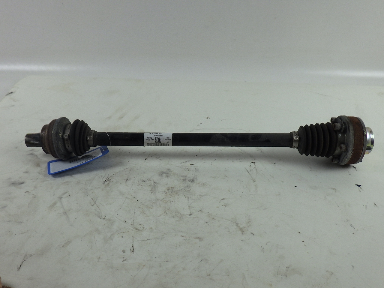 Arbre d'entraînement arrière droit AUDI Q2 (GA) 2.0 TDI quattro  110 kW  150 PS (09.2016-> ) Arbre d'entraînement arrière droit AUDI Q2 (GA) 2.0 TDI quattro  110 kW  150 PS (09.2016-> )