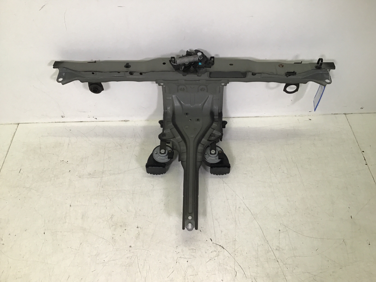 Equimpent rack LEXUS NX 1 300h  114 kW  155 PS (07.2014-> ) Equimpent rack LEXUS NX 1 300h  114 kW  155 PS (07.2014-> )