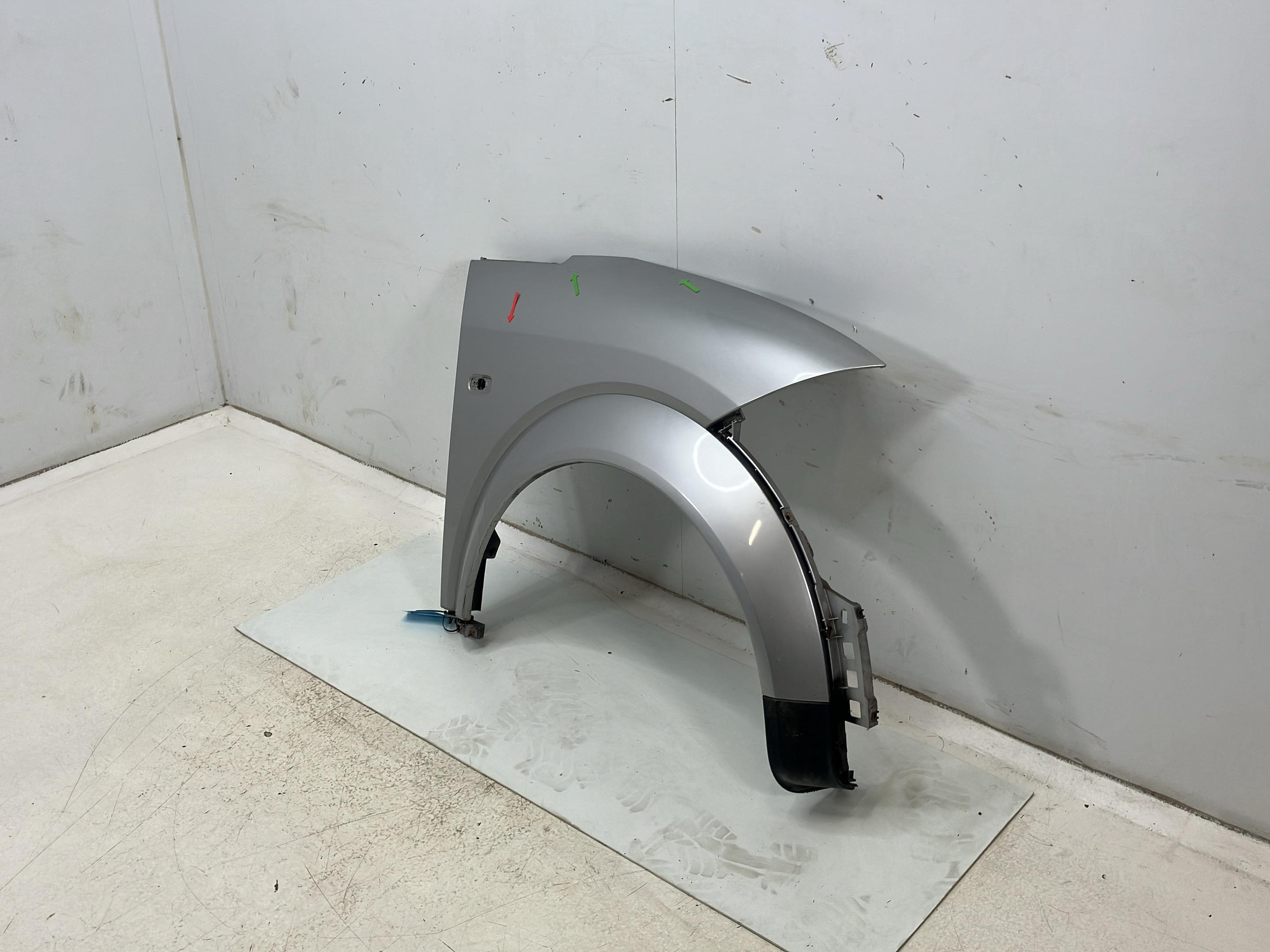 Fender right front AUDI A2 (8Z) 1.4  55 kW  75 PS (02.2000-08.2005)