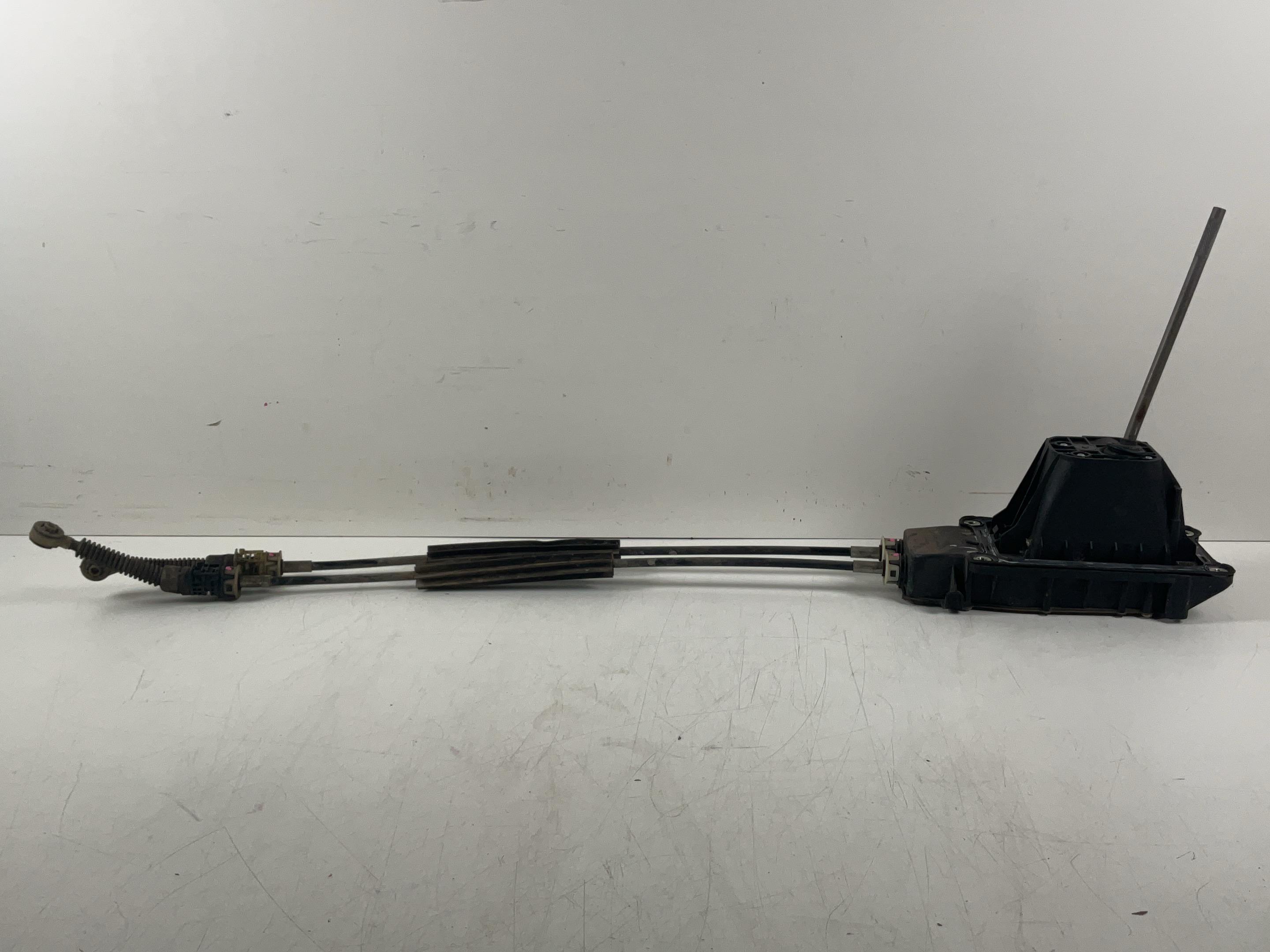 Poarta schimbătorului de viteze DACIA Logan MCV II 1.5 dCi  66 kW  90 PS (02.2013-> )