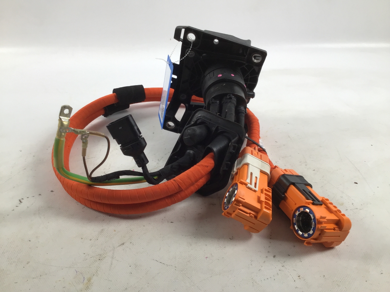 HV Charging cable AUDI e-tron (GEN) Electric quattro  300 kW  408 PS (09.2018-> ) HV Charging cable AUDI e-tron (GEN) Electric quattro  300 kW  408 PS (09.2018-> )