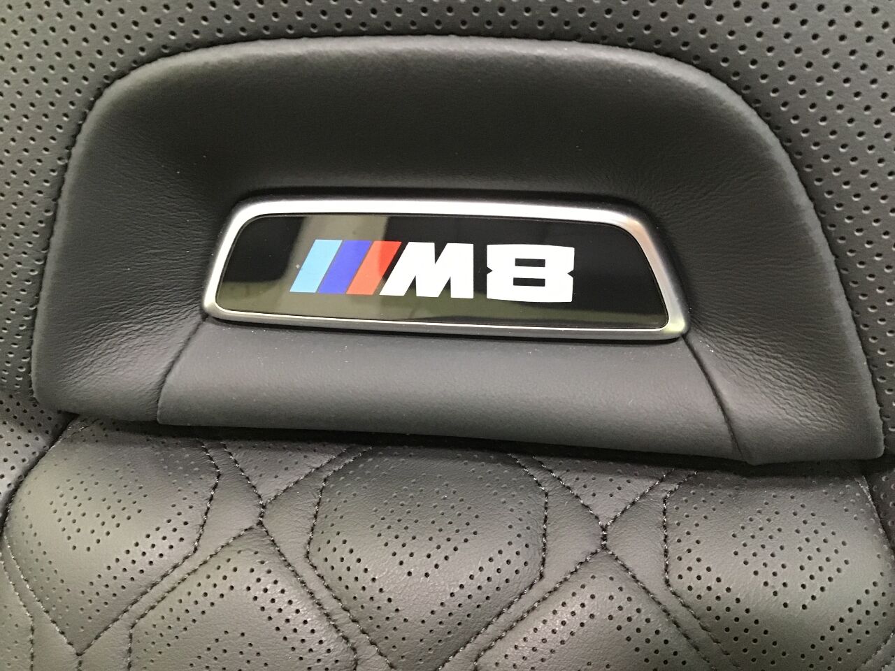 Interieur BMW 8er Coupe (G15, F92) M8  441 kW  600 PS (07.2019-> )