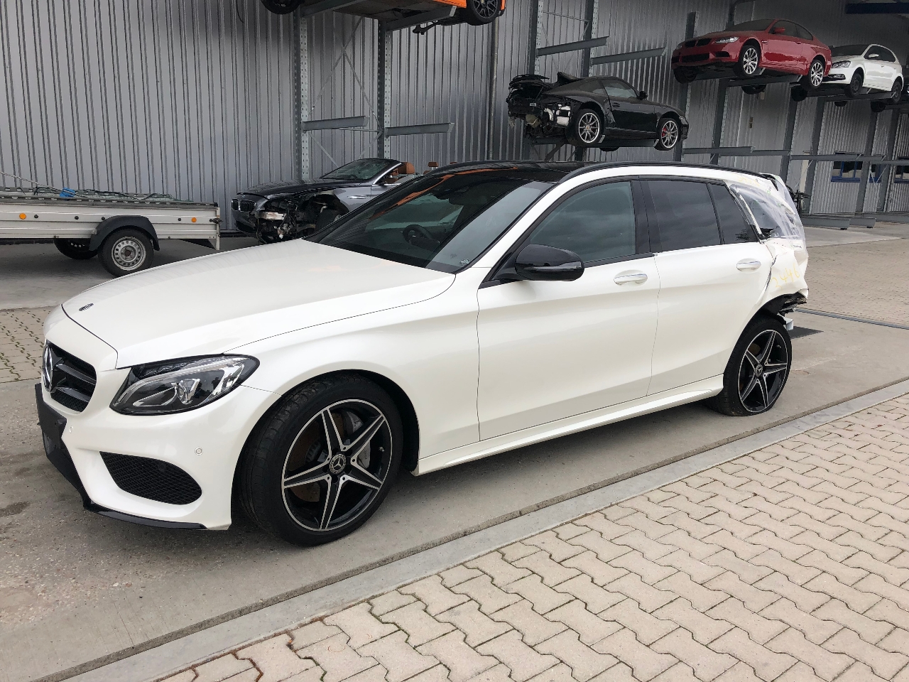 MERCEDES-BENZ