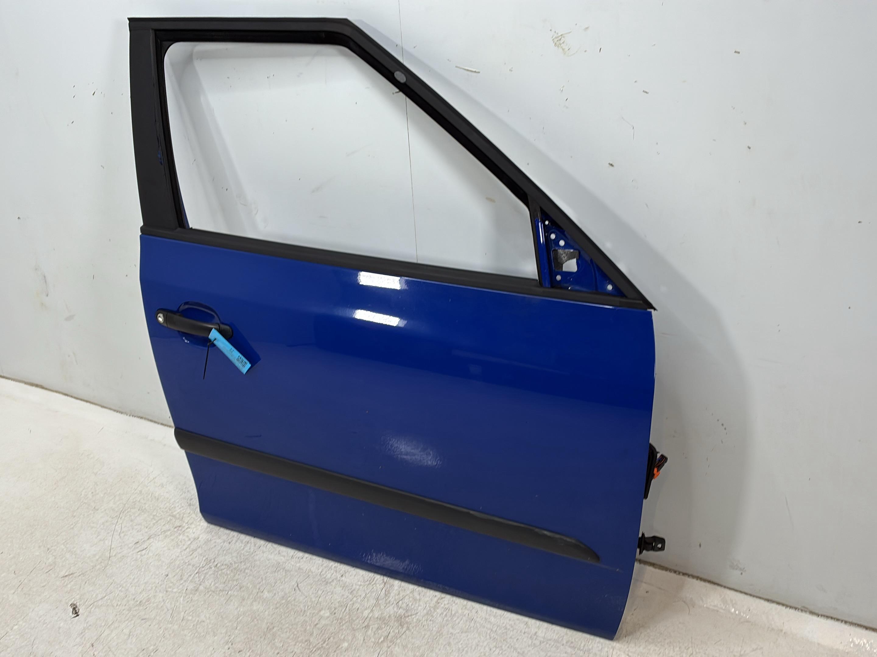 Porte avant droit SKODA Fabia II (542) 1.2 12V HTP  51 kW  69 PS (01.2007-12.2014)