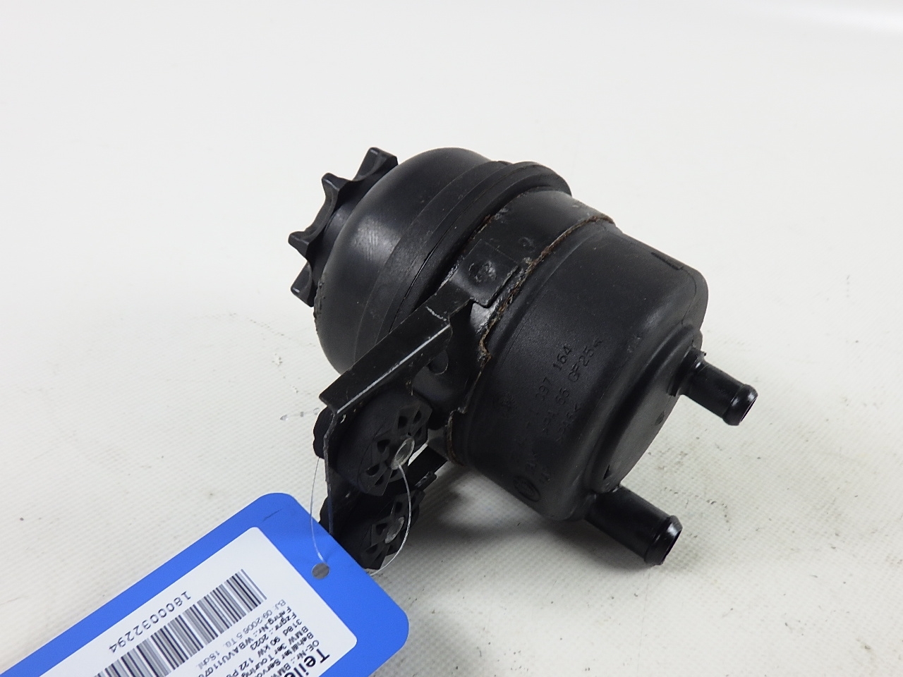 Behälter Servolenköl BMW 3er Touring (E91) 318d  90 kW  122 PS (09.2005-08.2007) Behälter Servolenköl BMW 3er Touring (E91) 318d  90 kW  122 PS (09.2005-08.2007)