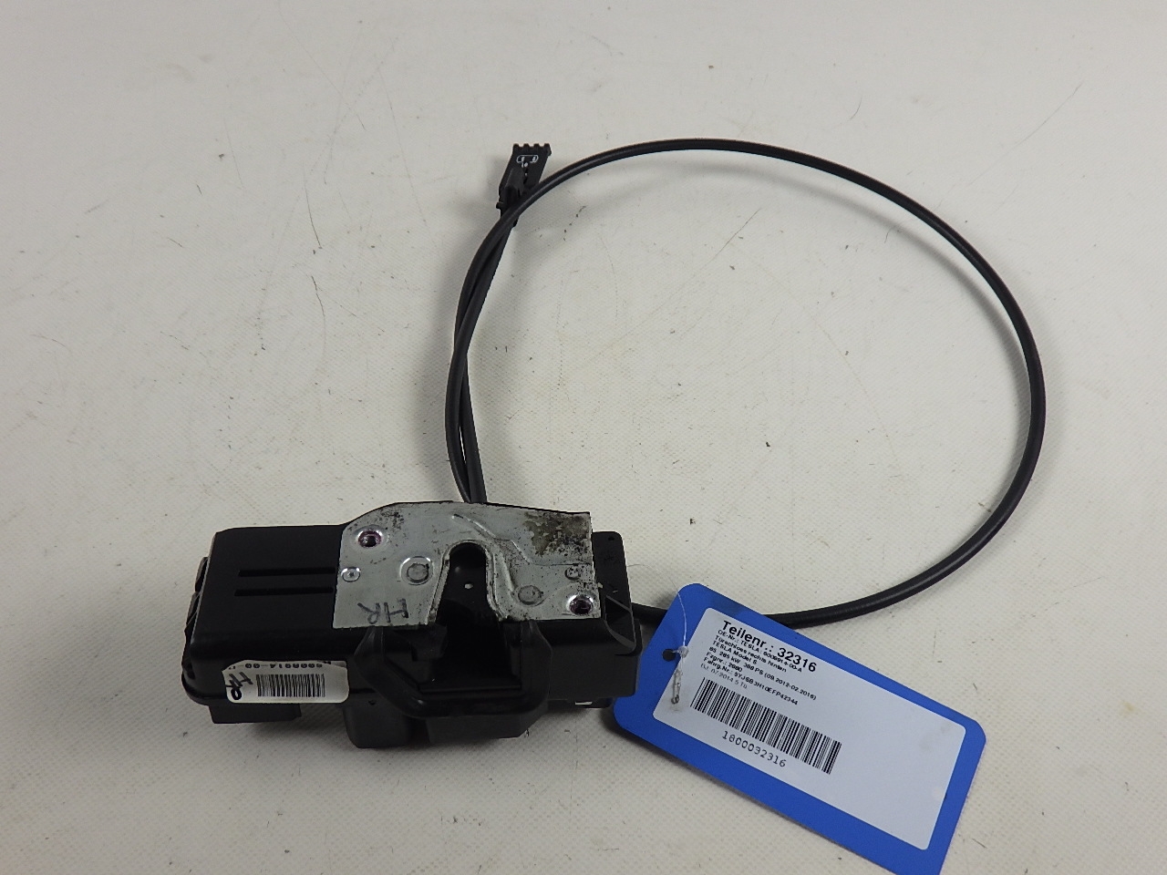 Serrure de porte arrière droit TESLA Model S (5YJS) P90D AWD  397 kW  540 PS (09.2015-> ) Serrure de porte arrière droit TESLA Model S (5YJS) P90D AWD  397 kW  540 PS (09.2015-> )