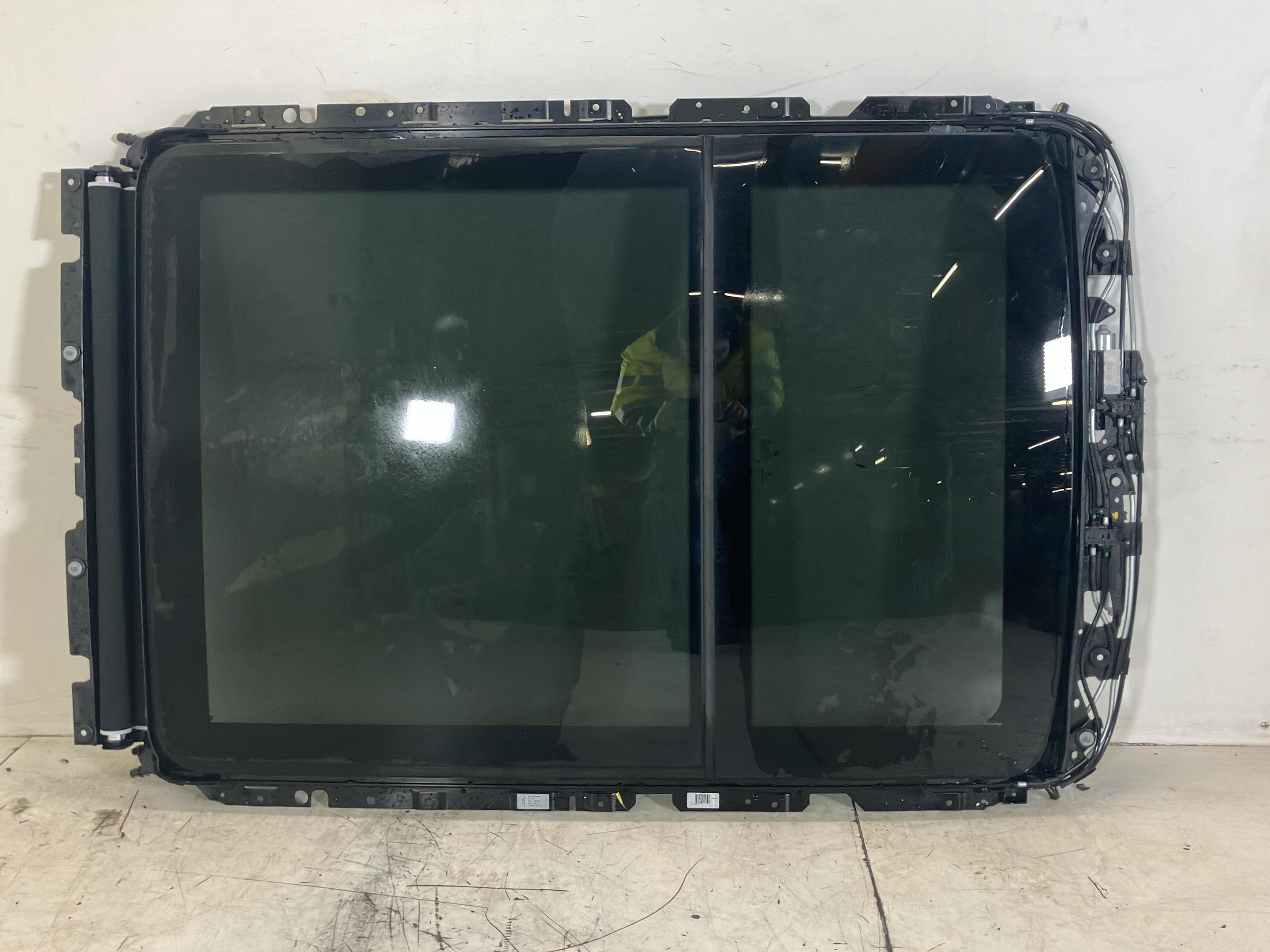 Panoramic roof BMW X5 (G05, F95) xDrive40d Mild-Hybrid  259 kW  352 PS (06.2023-> )